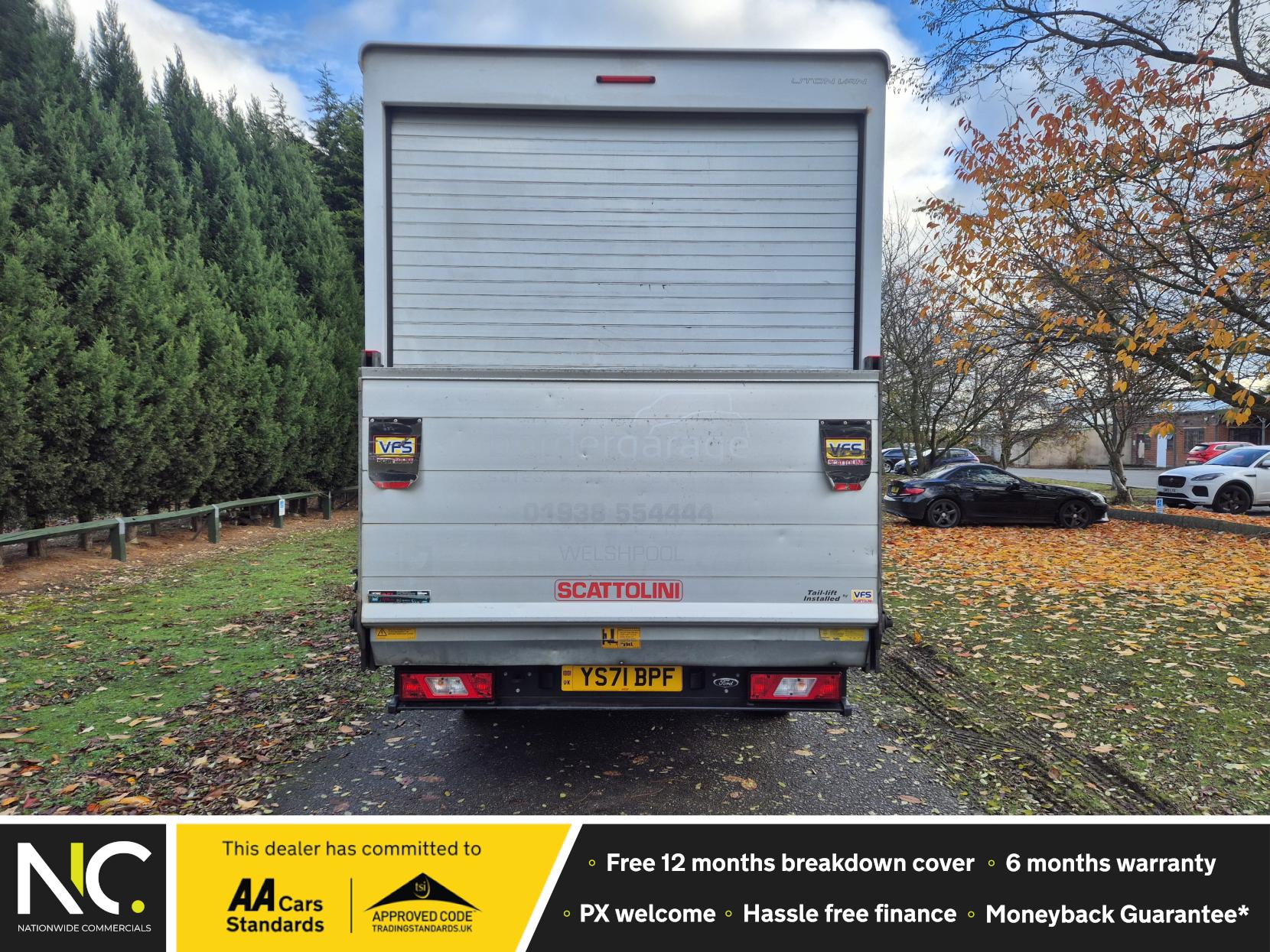 Ford Transit 2.0 350 EcoBlue Leader Chassis Cab 2dr Diesel Manual FWD L4 Euro 6 (s/s) (130 ps)