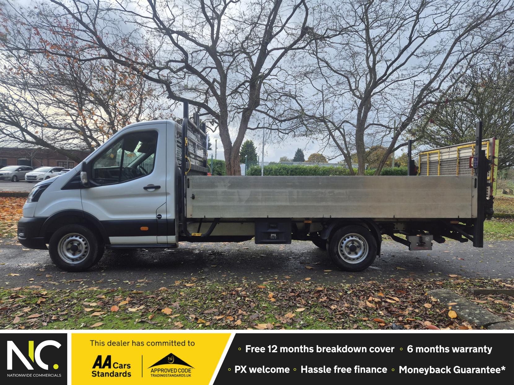Ford Transit 2.0 350 EcoBlue Leader Chassis Cab 2dr Diesel Manual RWD L4 Euro 6 (s/s) (130 ps)