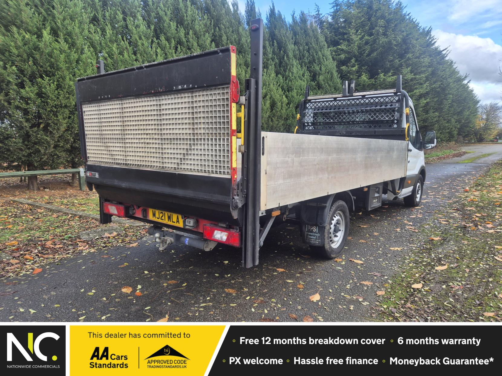 Ford Transit 2.0 350 EcoBlue Leader Chassis Cab 2dr Diesel Manual RWD L4 Euro 6 (s/s) (130 ps)