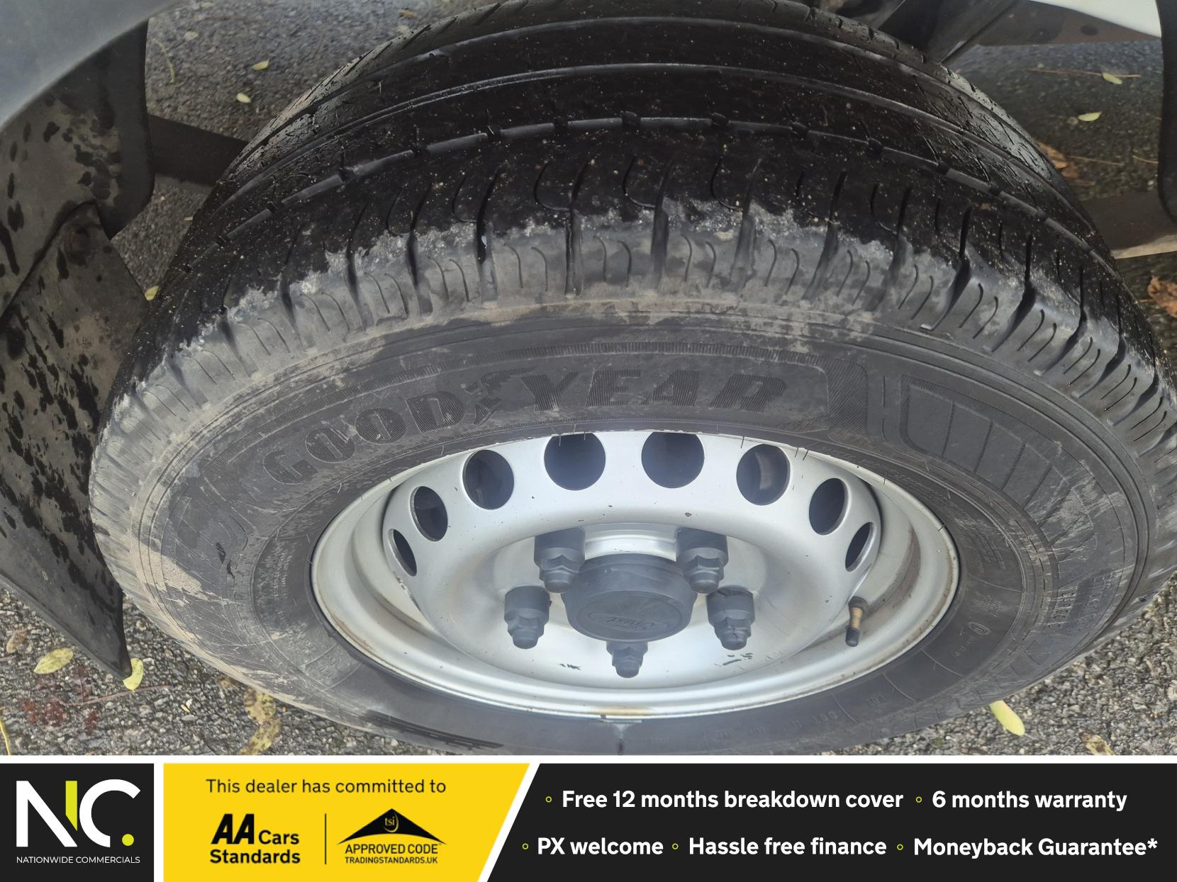 Ford Transit 2.0 350 EcoBlue Leader Chassis Cab 2dr Diesel Manual RWD L4 Euro 6 (s/s) (130 ps)