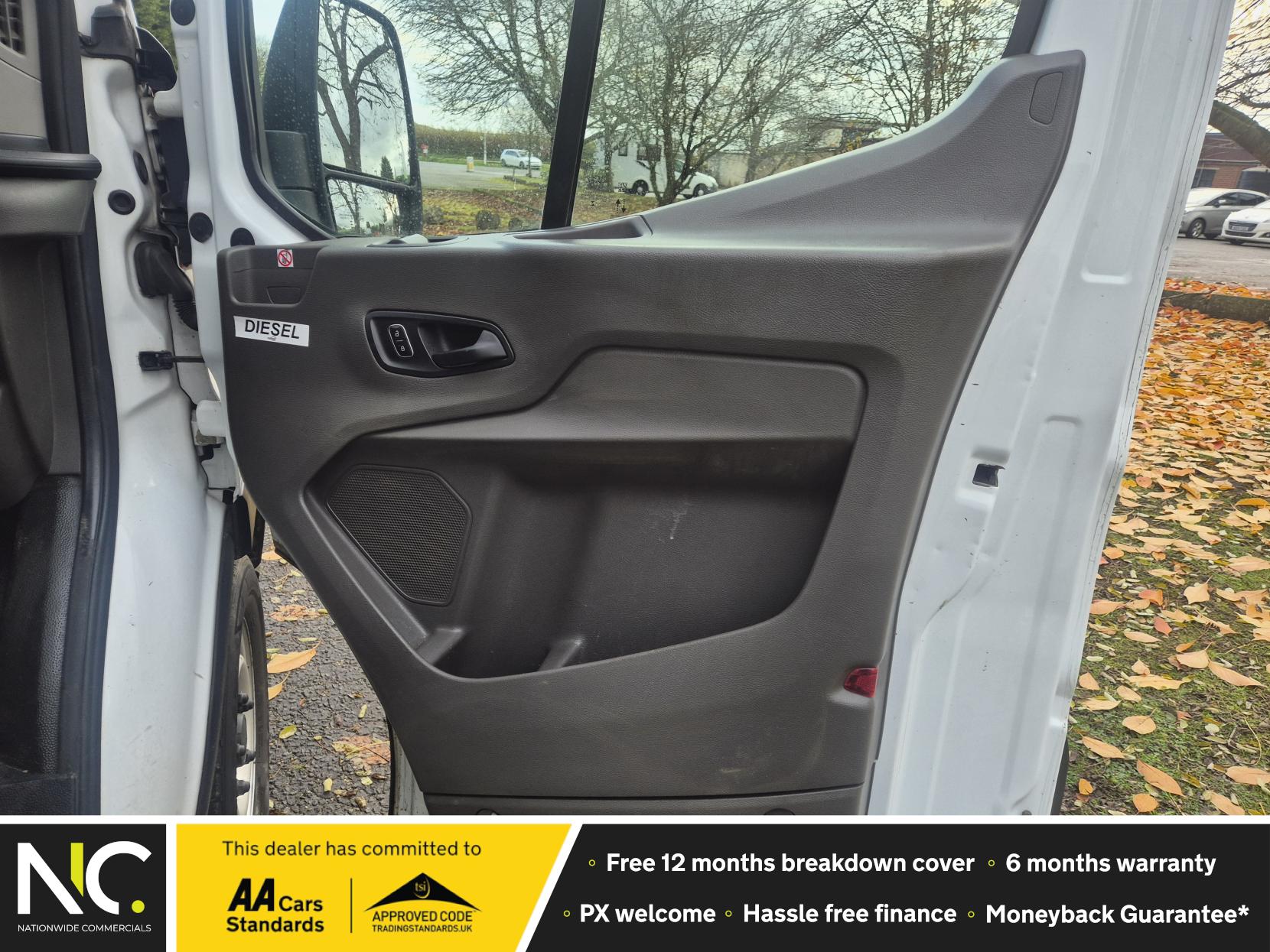 Ford Transit 2.0 350 EcoBlue Leader Chassis Cab 2dr Diesel Manual RWD L4 Euro 6 (s/s) (130 ps)