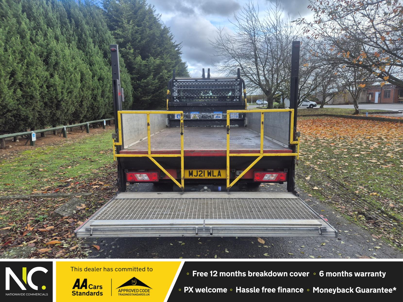 Ford Transit 2.0 350 EcoBlue Leader Chassis Cab 2dr Diesel Manual RWD L4 Euro 6 (s/s) (130 ps)