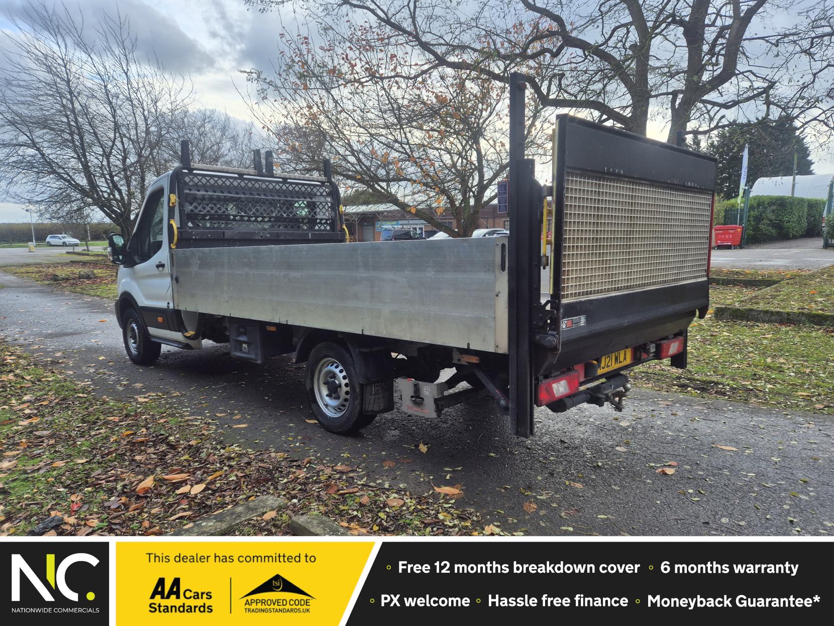 Ford Transit 2.0 350 EcoBlue Leader Chassis Cab 2dr Diesel Manual RWD L4 Euro 6 (s/s) (130 ps)