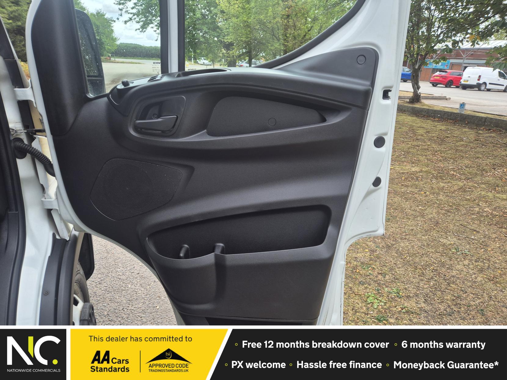 Iveco Daily 3.0D HPI 16V 35C 3000 Chassis Cab Luton 2dr Diesel Manual SWB Euro 6 (DRW) (160 ps)