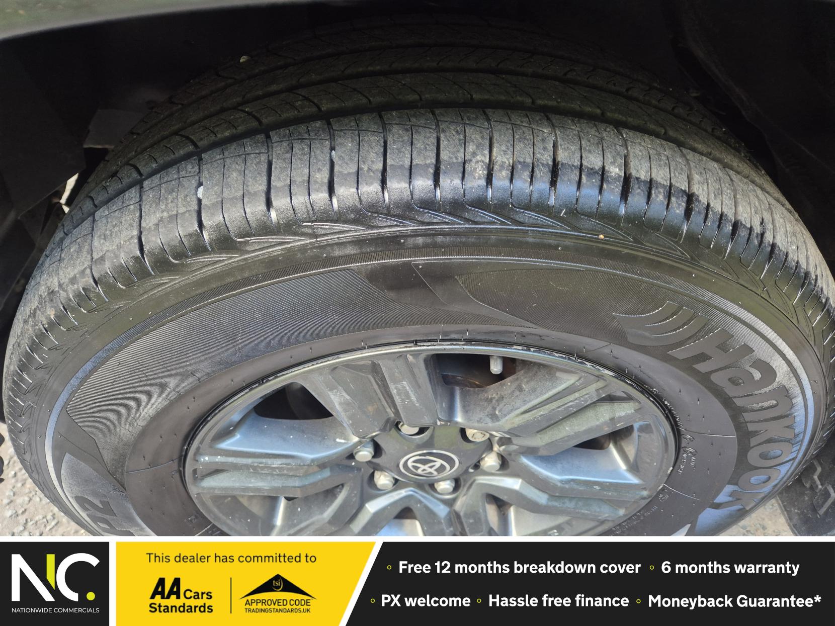 Toyota Hilux 2.4 D-4D Icon Pickup Double Cab 4dr Diesel Auto 4WD Euro 6 (s/s) (150 ps)