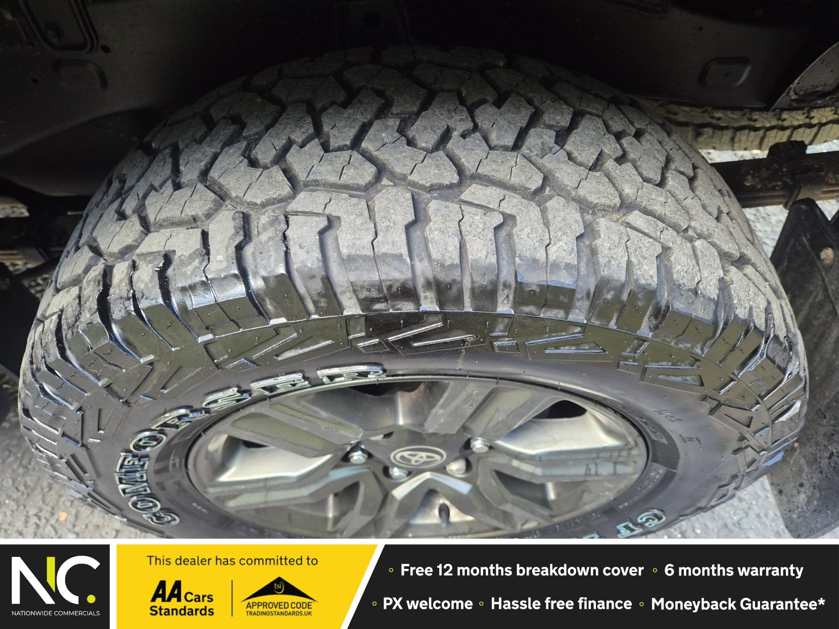 Toyota Hilux 2.4 D-4D Icon Pickup Double Cab 4dr Diesel Auto 4WD Euro 6 (s/s) (150 ps)