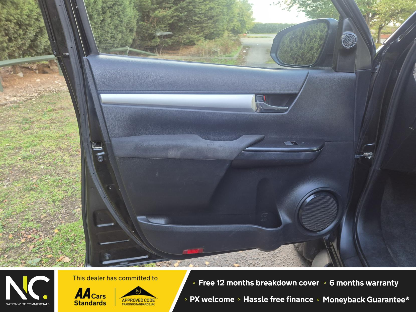 Toyota Hilux 2.4 D-4D Icon Pickup Double Cab 4dr Diesel Auto 4WD Euro 6 (s/s) (150 ps)