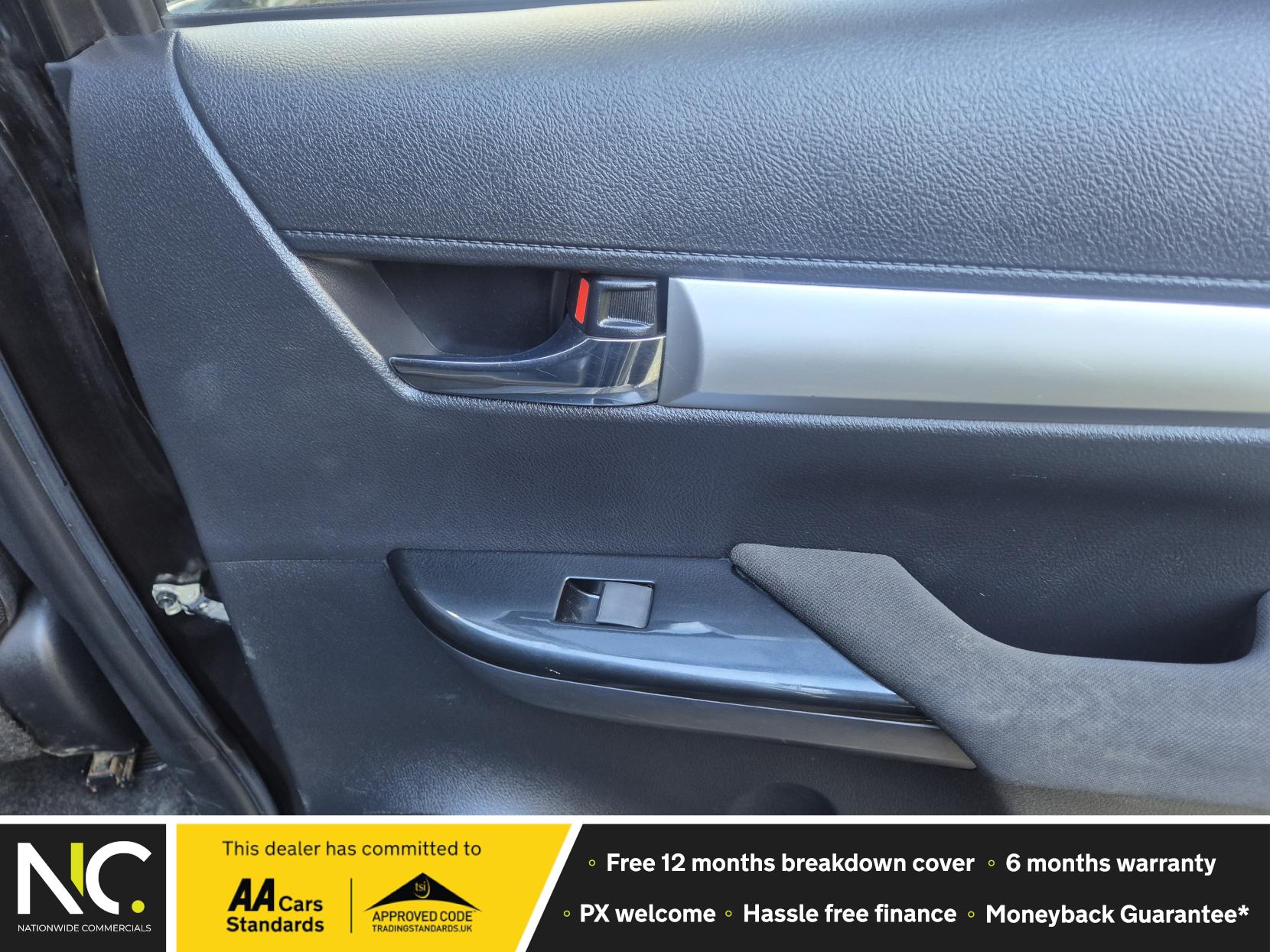 Toyota Hilux 2.4 D-4D Icon Pickup Double Cab 4dr Diesel Auto 4WD Euro 6 (s/s) (150 ps)