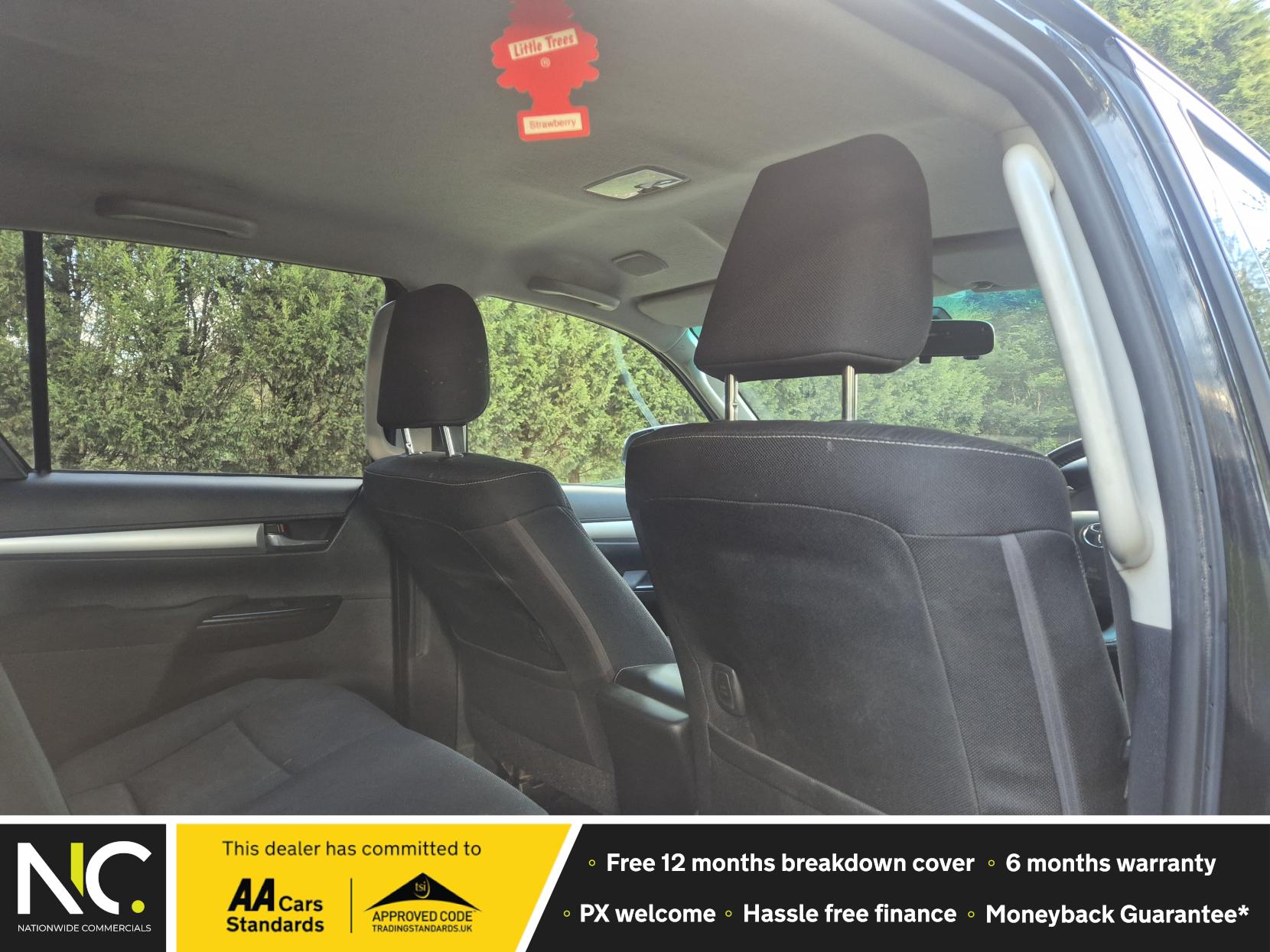 Toyota Hilux 2.4 D-4D Icon Pickup Double Cab 4dr Diesel Auto 4WD Euro 6 (s/s) (150 ps)