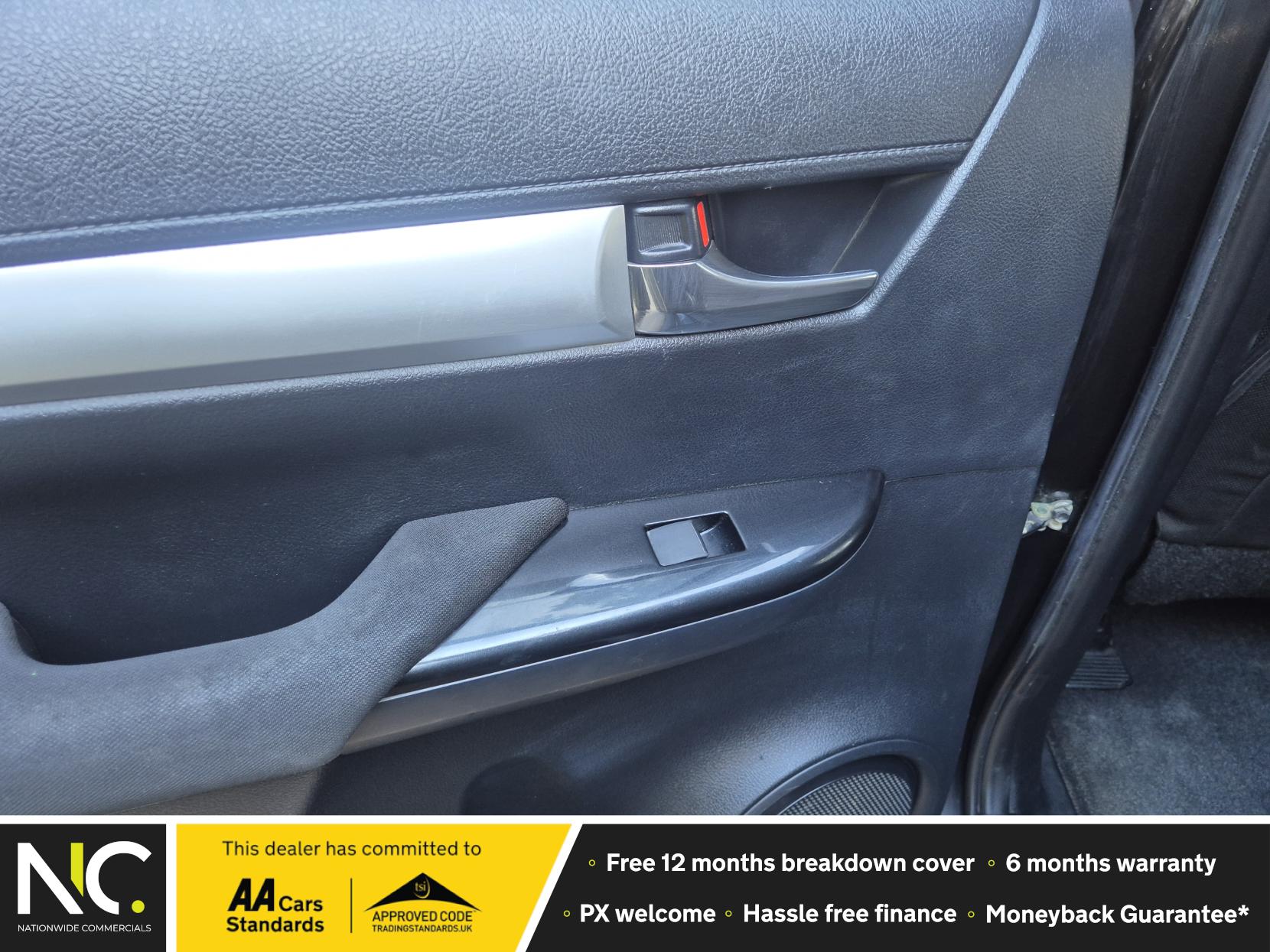 Toyota Hilux 2.4 D-4D Icon Pickup Double Cab 4dr Diesel Auto 4WD Euro 6 (s/s) (150 ps)