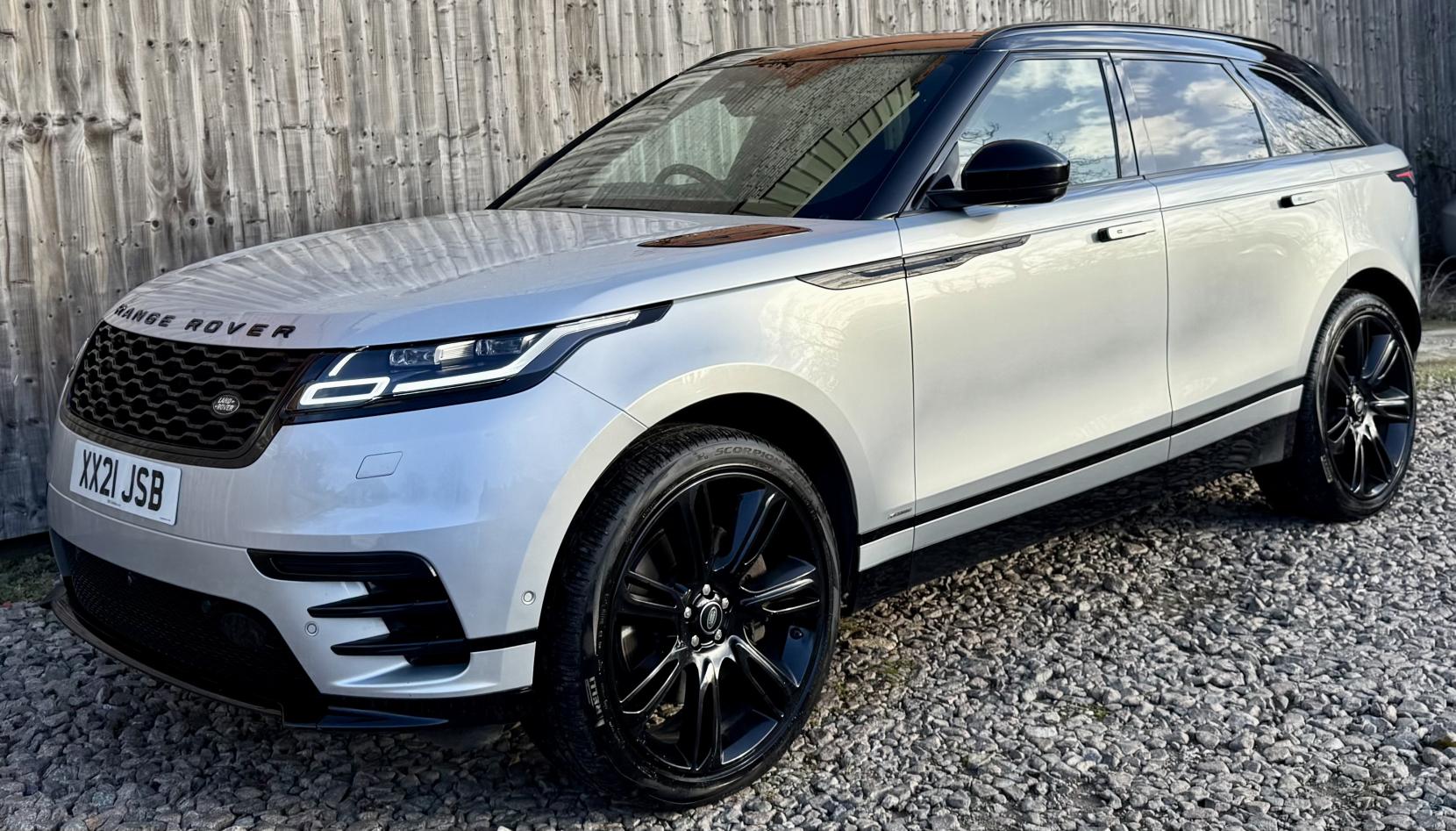 Land Rover Range Rover Velar 3.0 D300 MHEV R-Dynamic HSE SUV 5dr Diesel ...