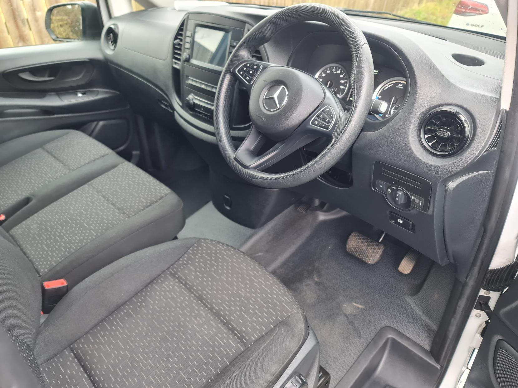 Mercedes-Benz eVito 116 e 66kWh Progressive Panel Van 6dr Electric Auto FWD L2 (LWB) (115 ps)