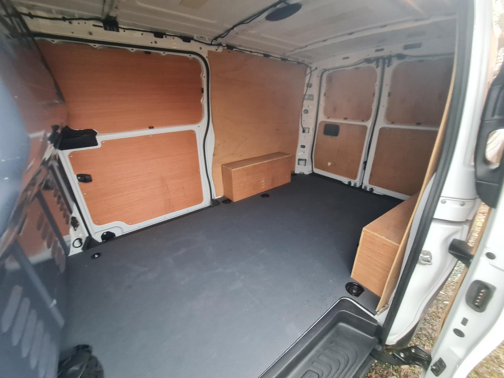 Mercedes-Benz eVito 116 e 66kWh Progressive Panel Van 6dr Electric Auto FWD L2 (LWB) (115 ps)