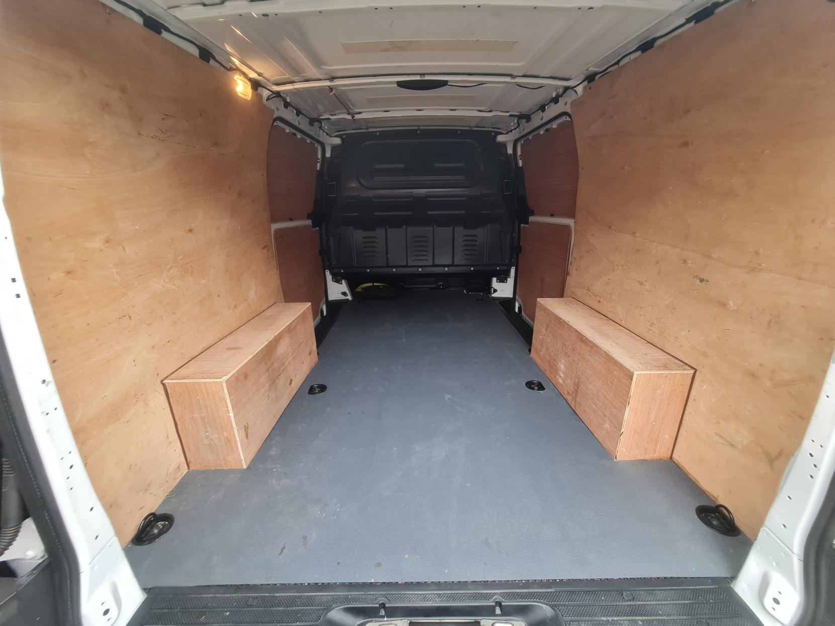 Mercedes-Benz eVito 116 e 66kWh Progressive Panel Van 6dr Electric Auto FWD L2 (LWB) (115 ps)