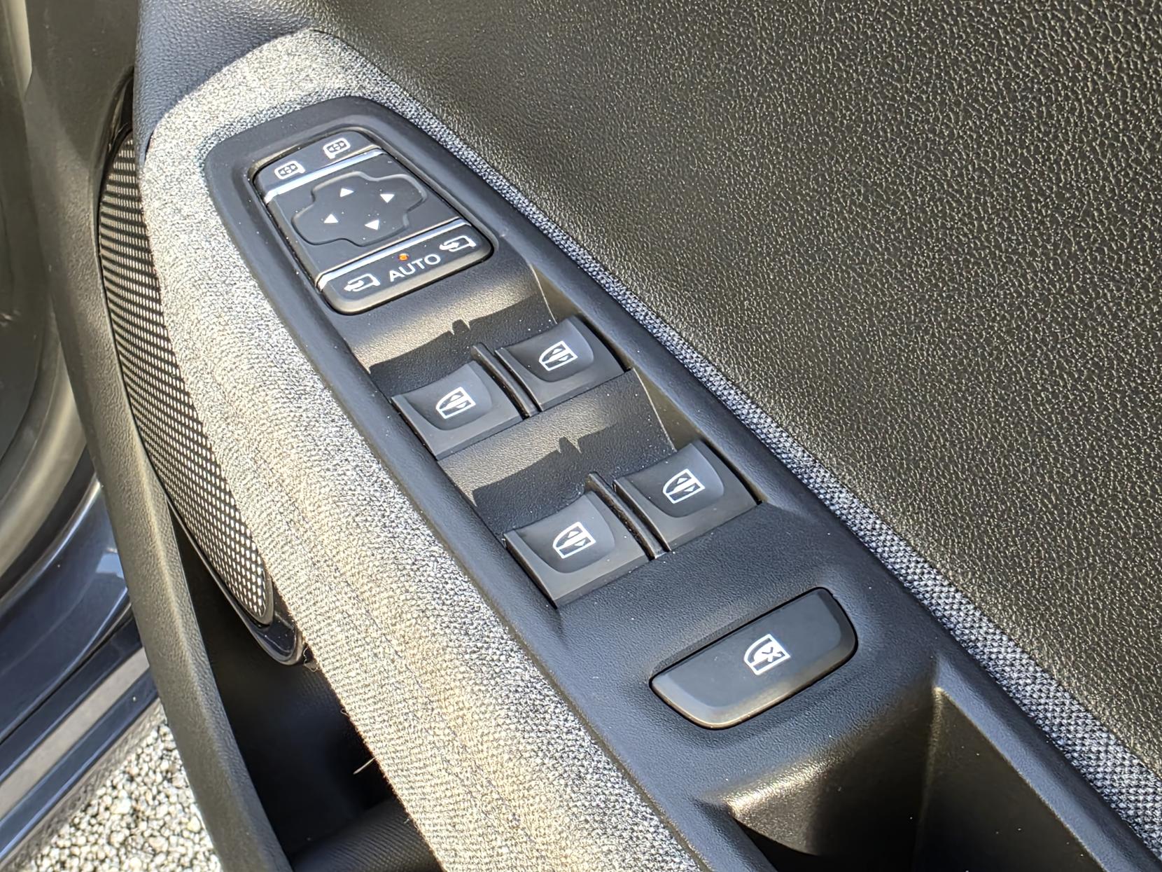 Renault Zoe R135 52kWh GT Line Hatchback 5dr Electric Auto (i, Rapid Charge) (134 bhp)