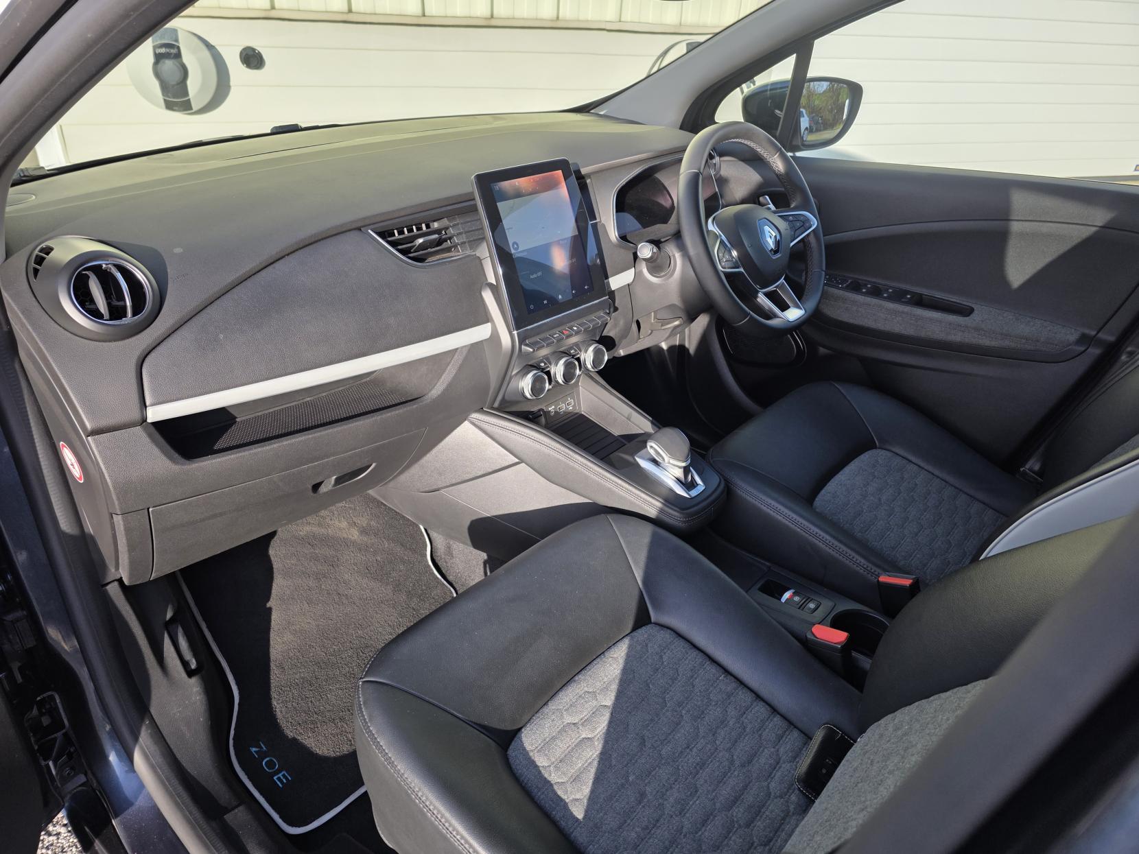 Renault Zoe R135 52kWh GT Line Hatchback 5dr Electric Auto (i, Rapid Charge) (134 bhp)