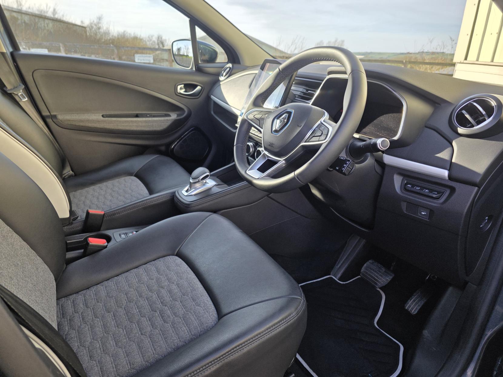 Renault Zoe R135 52kWh GT Line Hatchback 5dr Electric Auto (i, Rapid Charge) (134 bhp)