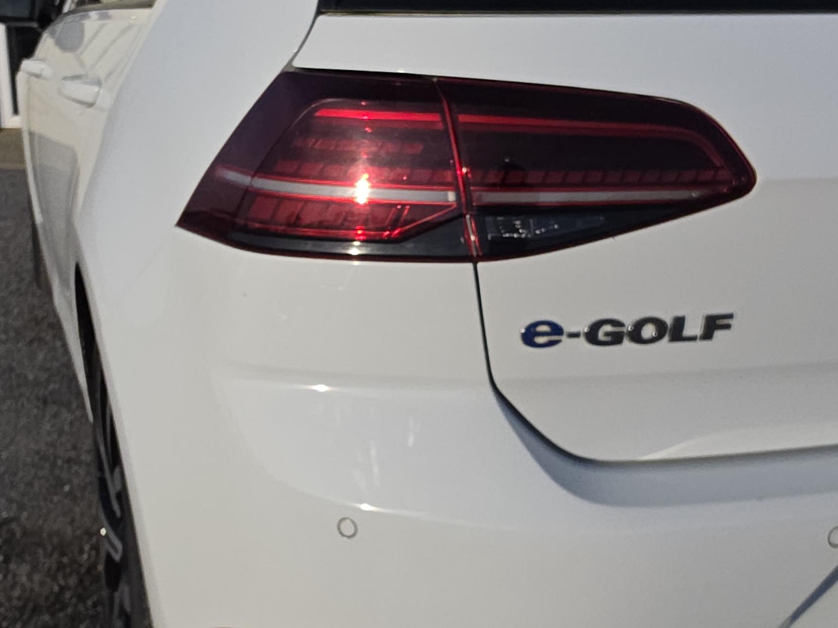 Volkswagen e-Golf 35.8kWh e-Golf Hatchback 5dr Electric Auto (136 ps)