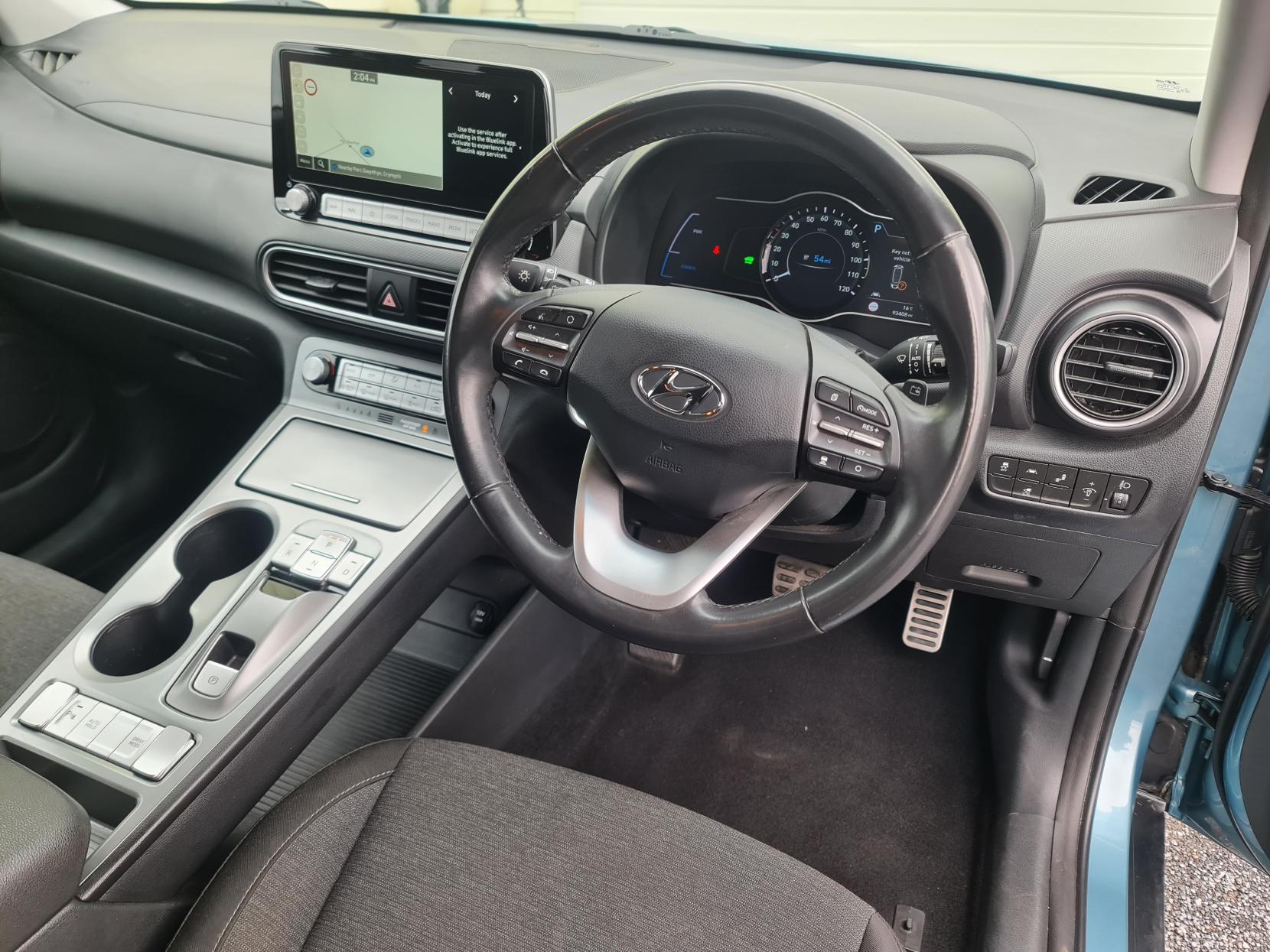 Hyundai KONA 64kWh Premium SUV 5dr Electric Auto (10.5kW Charger) (204 ps)