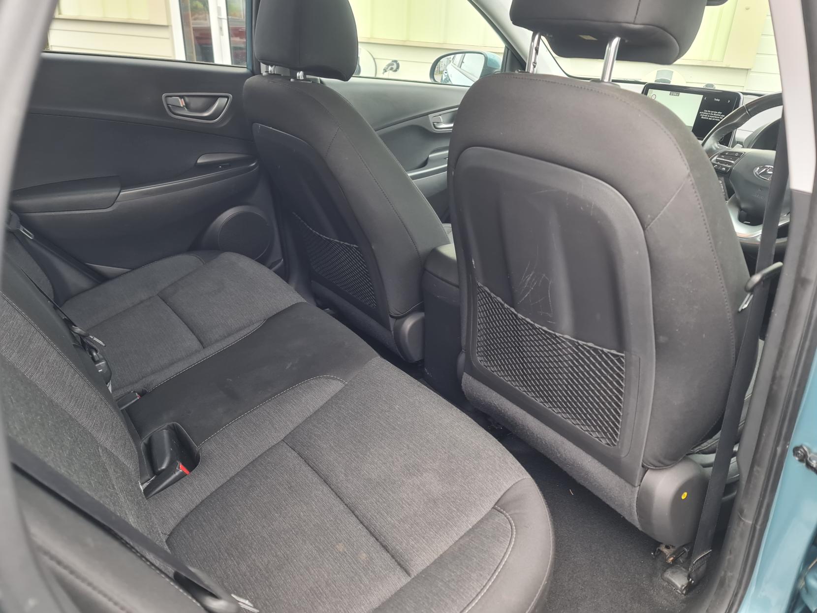 Hyundai KONA 64kWh Premium SUV 5dr Electric Auto (10.5kW Charger) (204 ps)