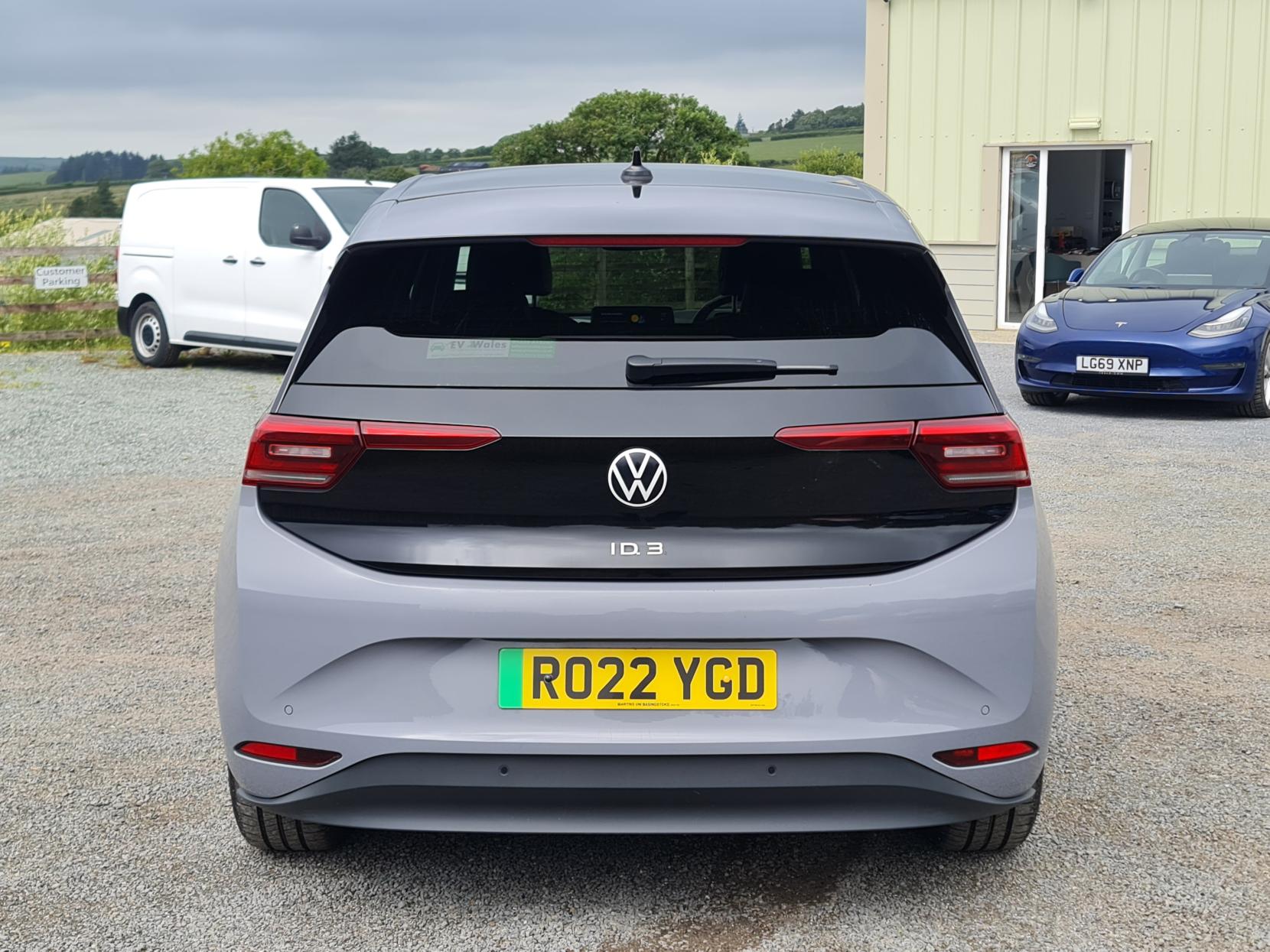 Volkswagen ID.3 Pro S 77kWh Tour Hatchback 5dr Electric Auto (204 ps)