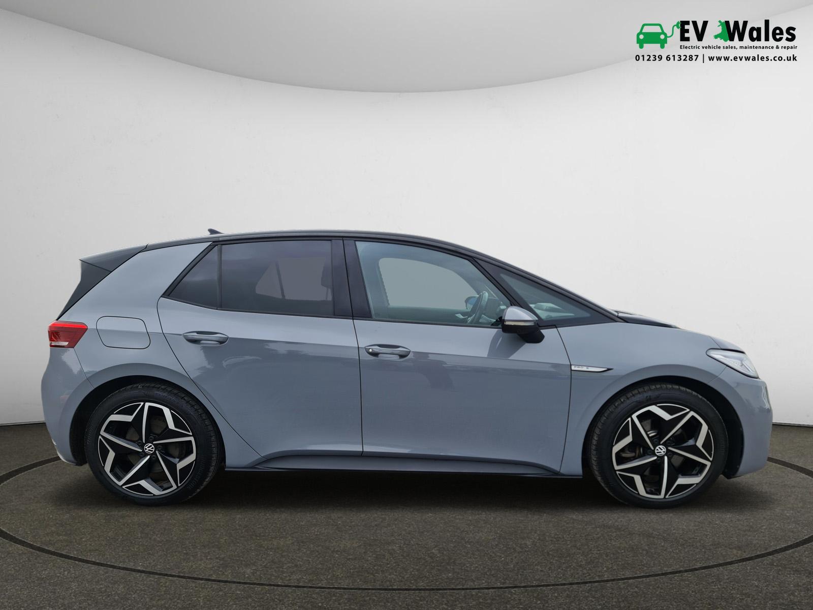 Volkswagen ID.3 Pro S 77kWh Tour Hatchback 5dr Electric Auto (204 ps)
