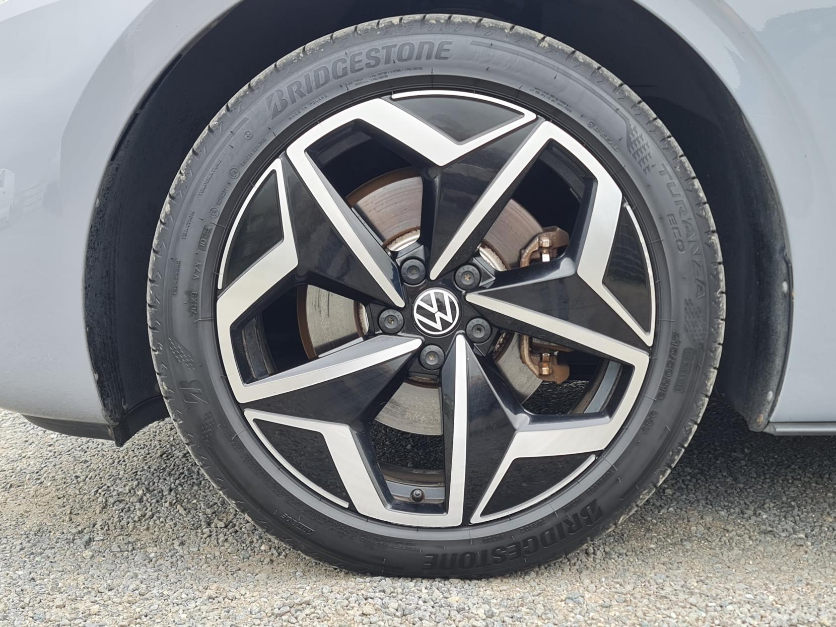 Volkswagen ID.3 Pro S 77kWh Tour Hatchback 5dr Electric Auto (204 ps)