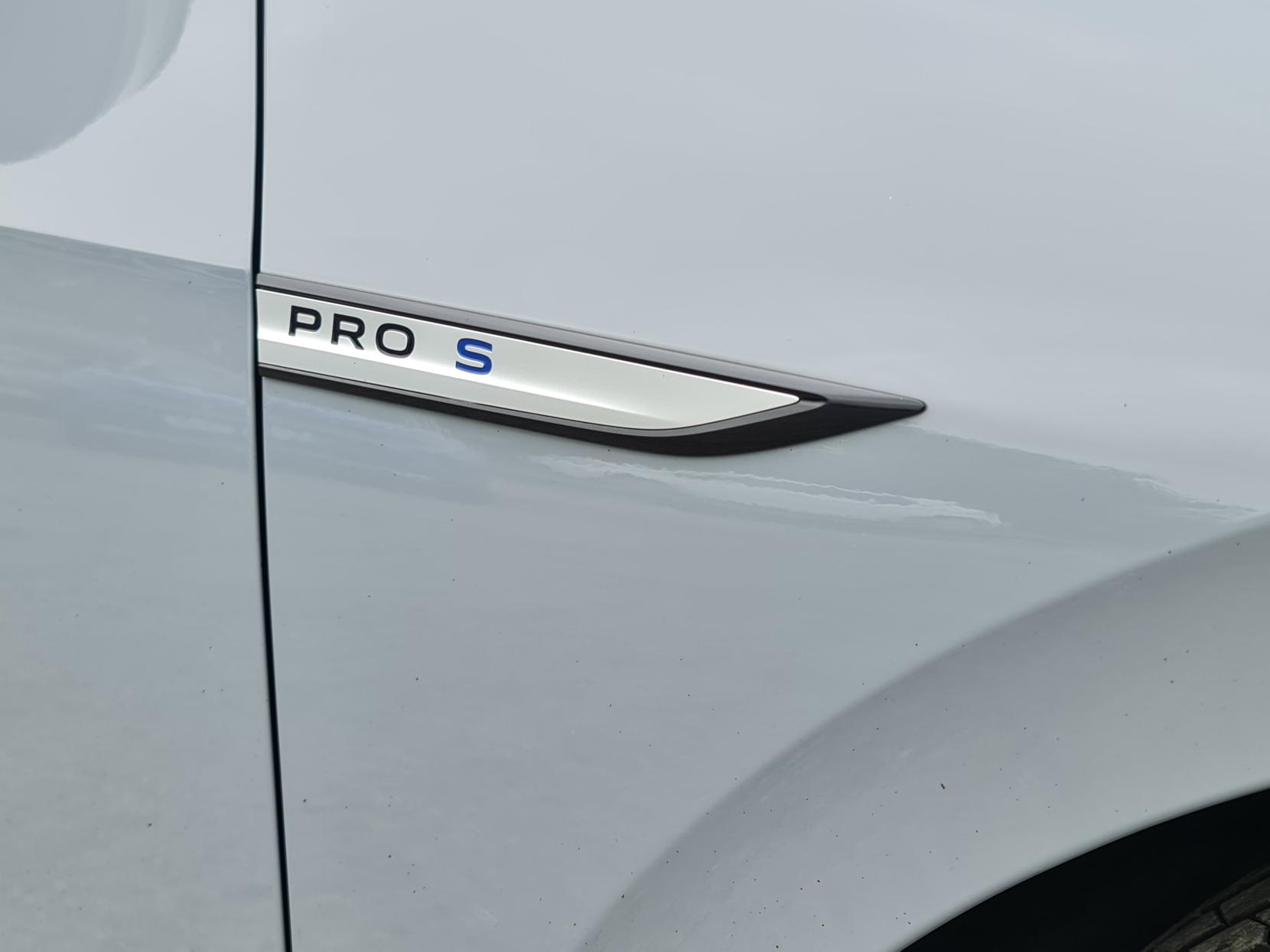 Volkswagen ID.3 Pro S 77kWh Tour Hatchback 5dr Electric Auto (204 ps)