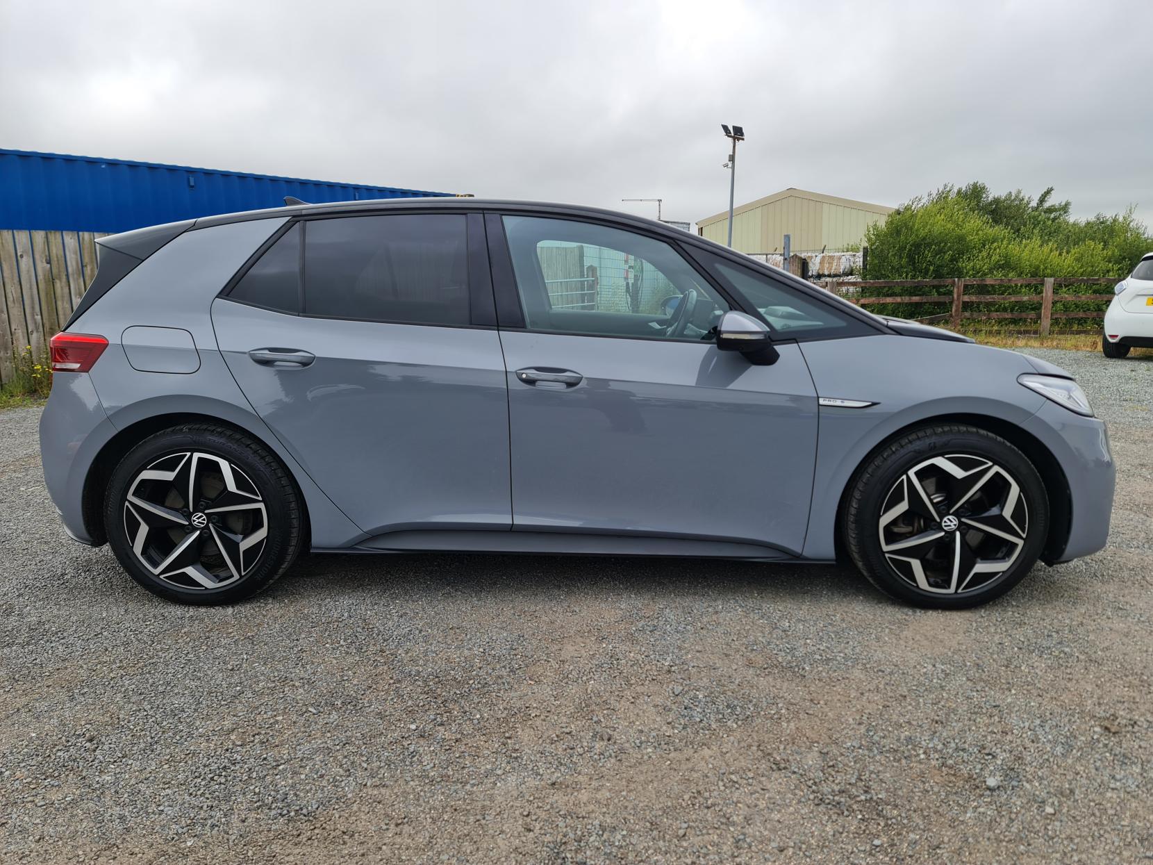 Volkswagen ID.3 Pro S 77kWh Tour Hatchback 5dr Electric Auto (204 ps)