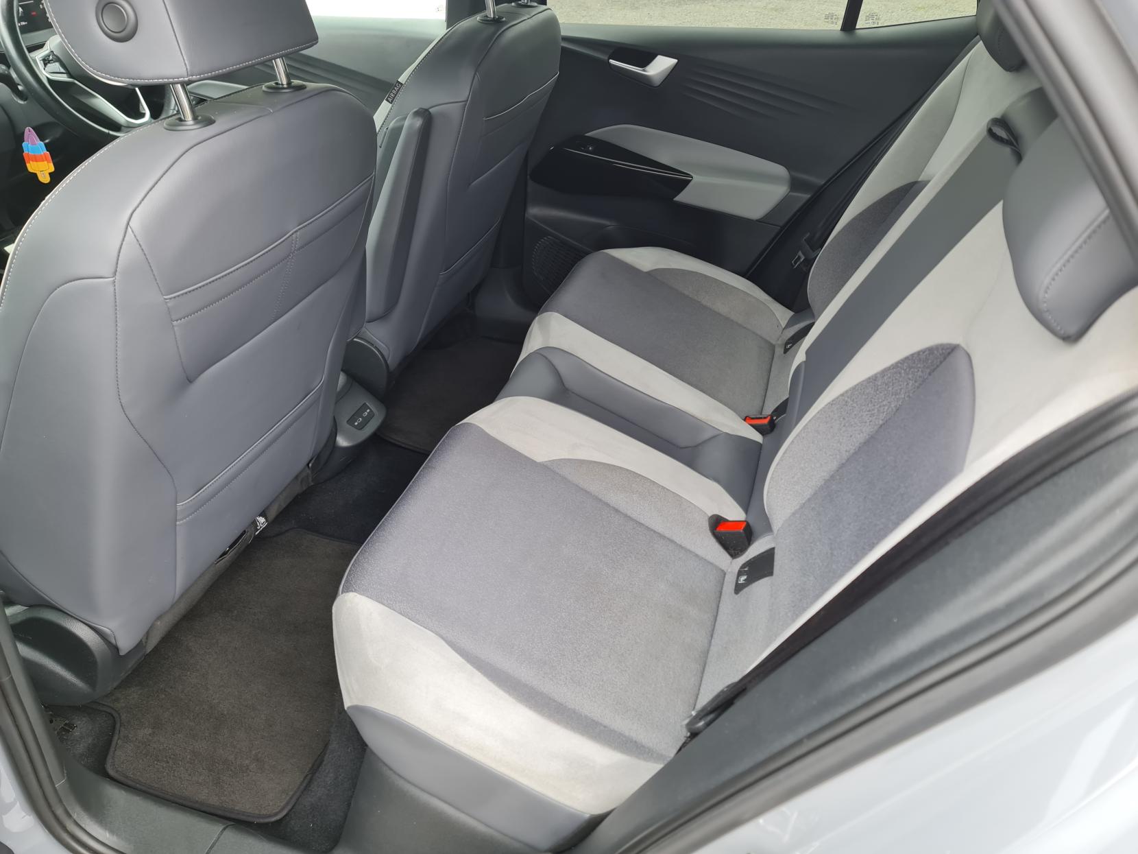 Volkswagen ID.3 Pro S 77kWh Tour Hatchback 5dr Electric Auto (204 ps)