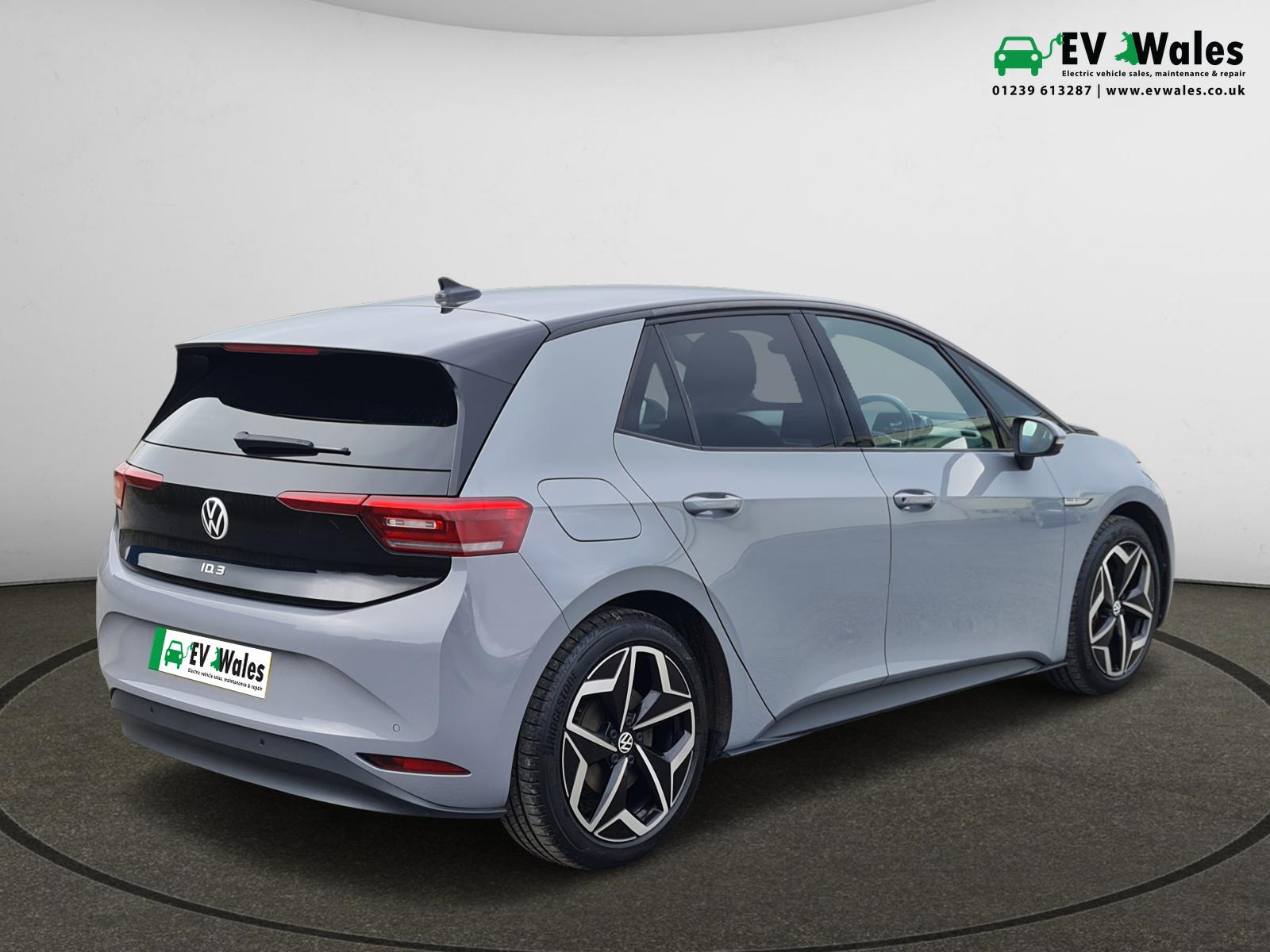 Volkswagen ID.3 Pro S 77kWh Tour Hatchback 5dr Electric Auto (204 ps)