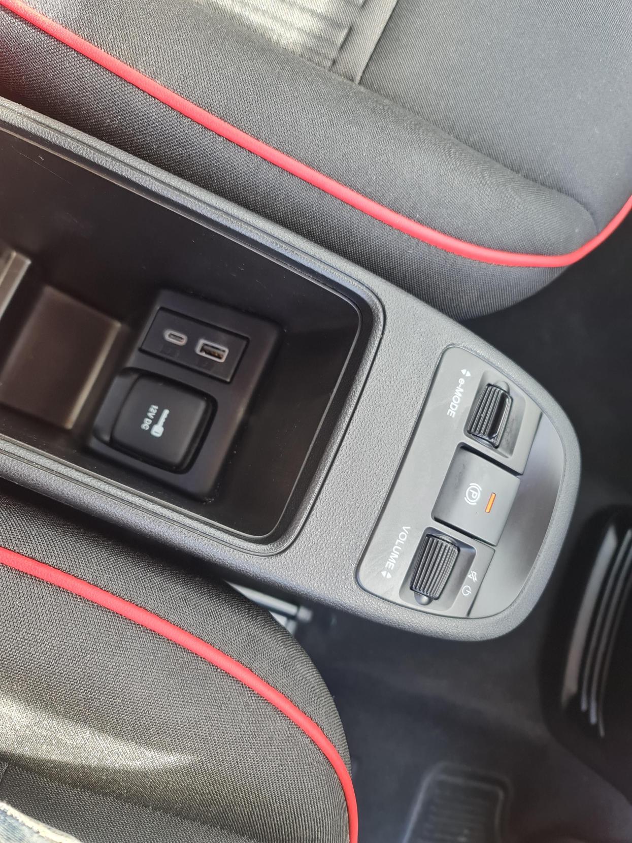 Fiat 500e 42kWh RED Hatchback 3dr Electric Auto (118 ps)