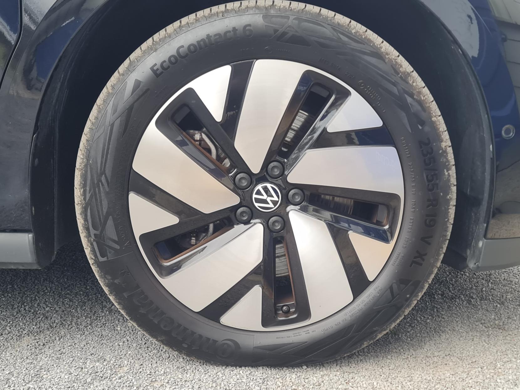 Volkswagen ID. Buzz Cargo Pro 77kWh Commerce Plus Panel Van 5dr Electric Auto (204 ps)