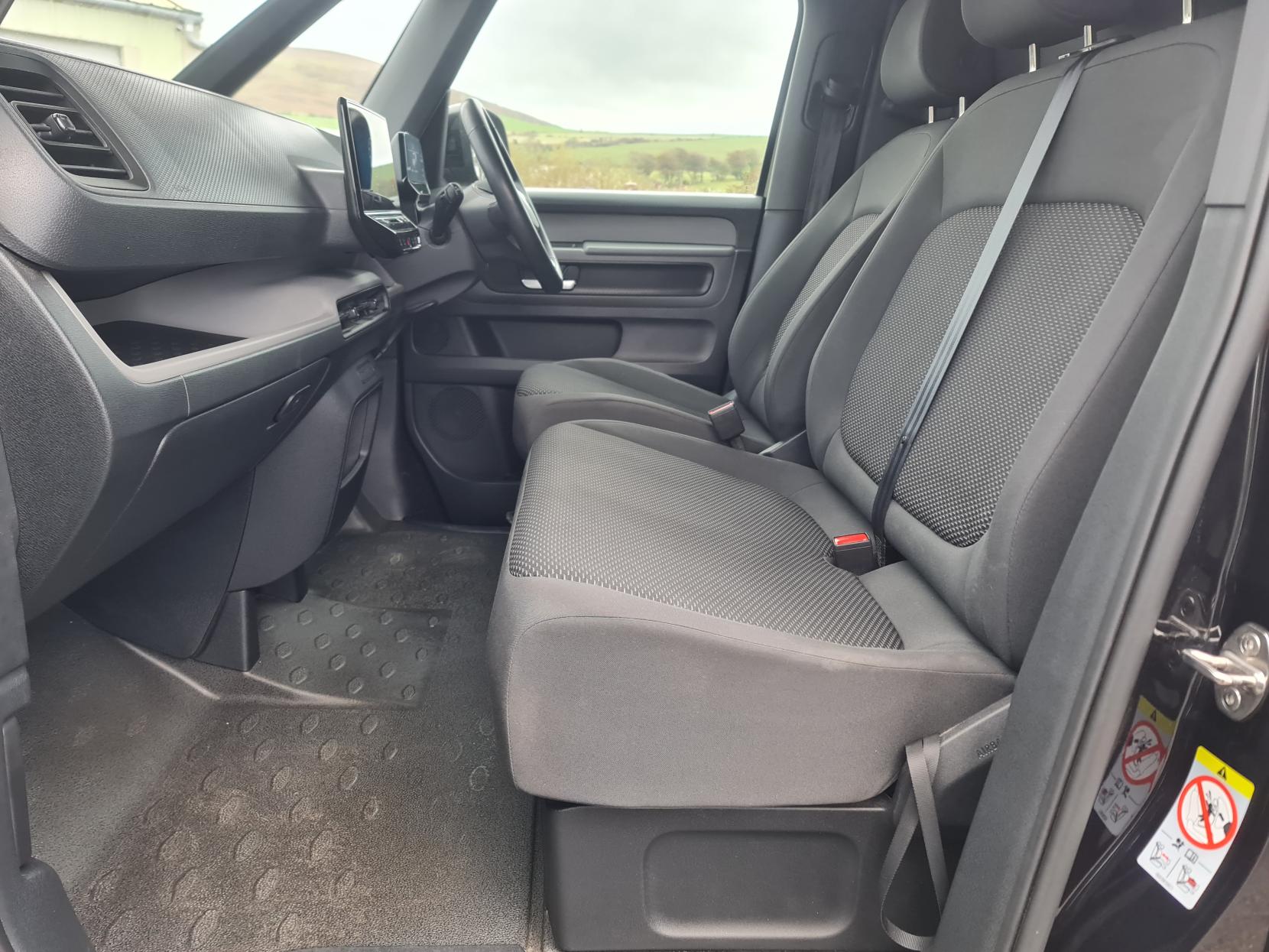 Volkswagen ID. Buzz Cargo Pro 77kWh Commerce Plus Panel Van 5dr Electric Auto (204 ps)