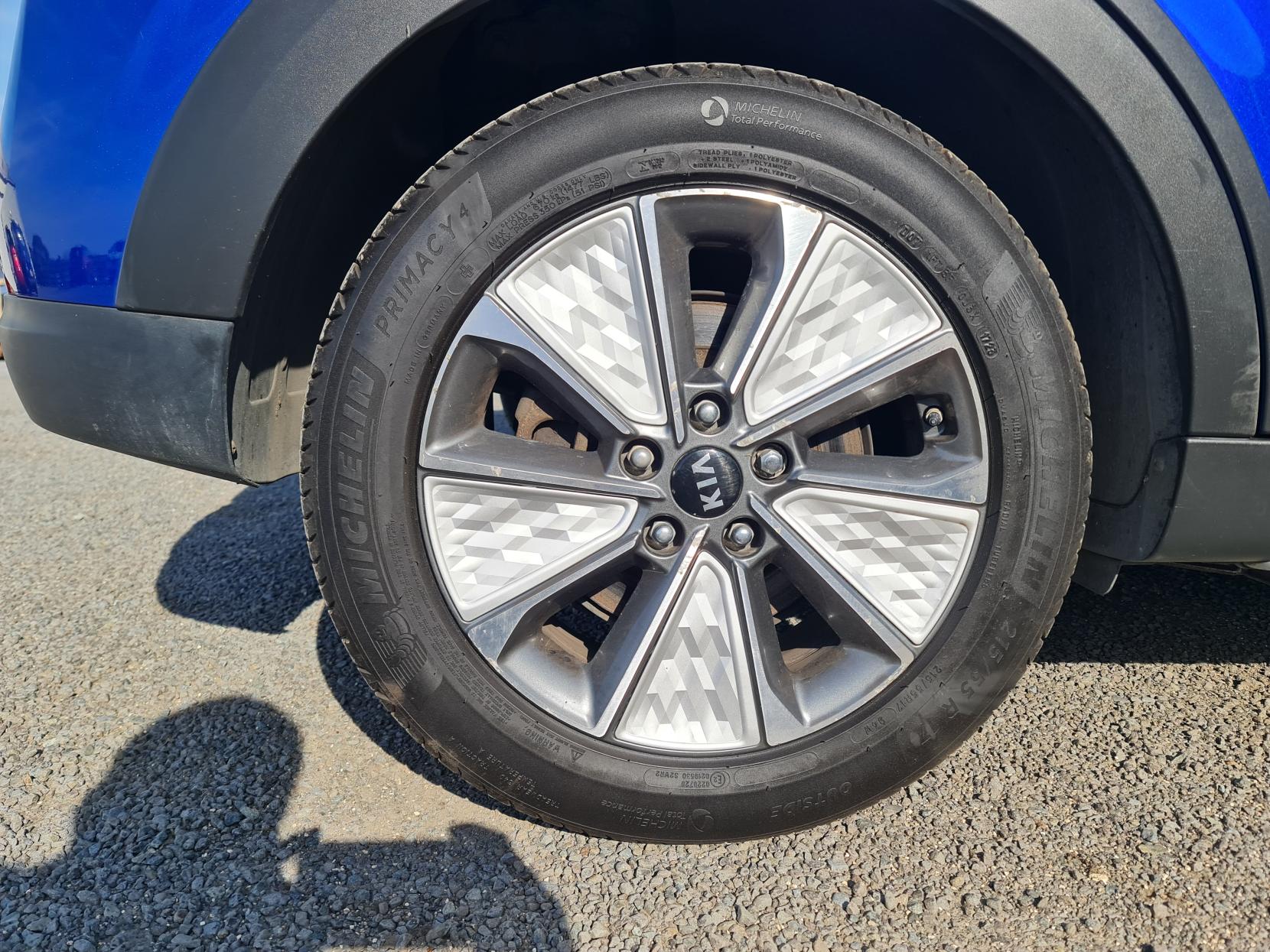 Kia Soul 64kWh First Edition SUV 5dr Electric Auto (201 bhp)