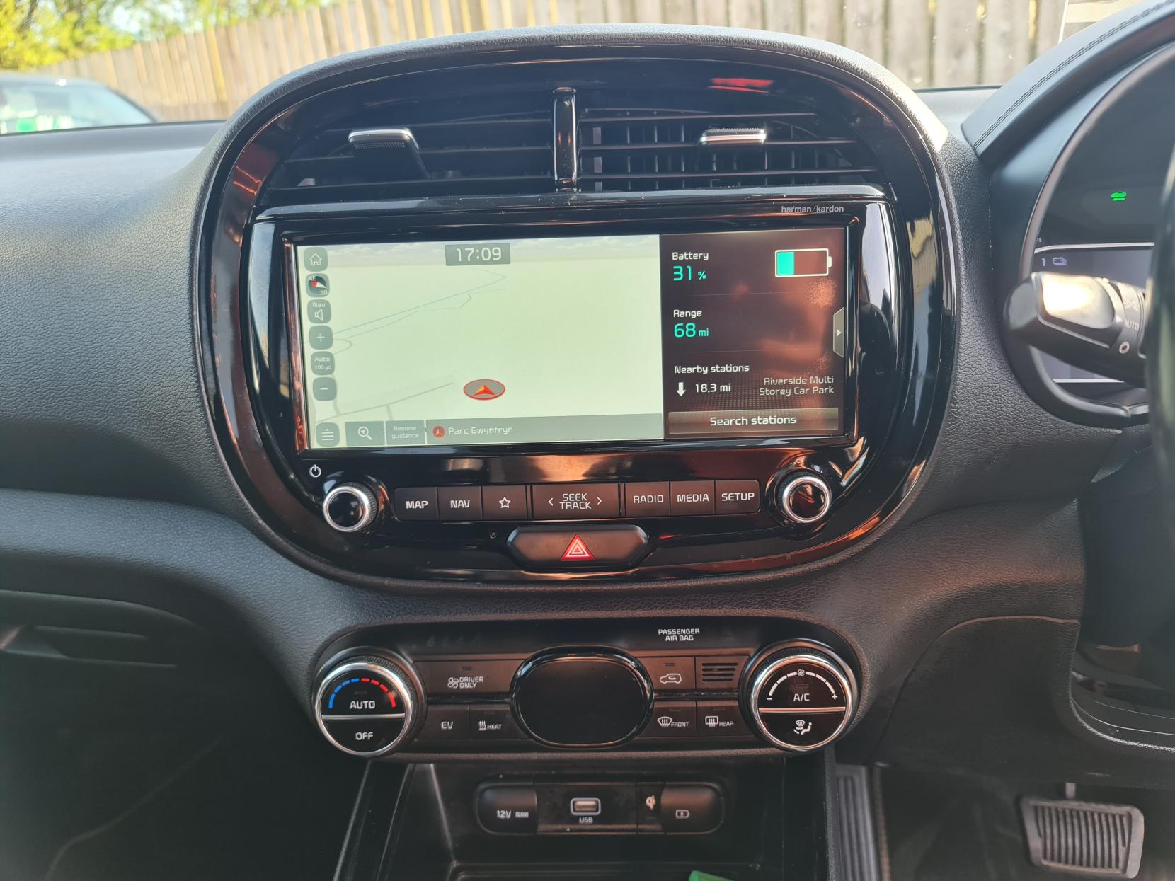 Kia Soul 64kWh First Edition SUV 5dr Electric Auto (201 bhp)