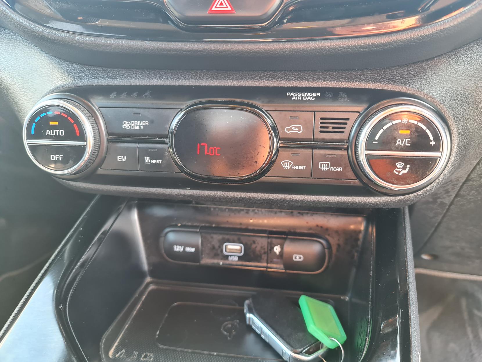 Kia Soul 64kWh First Edition SUV 5dr Electric Auto (201 bhp)