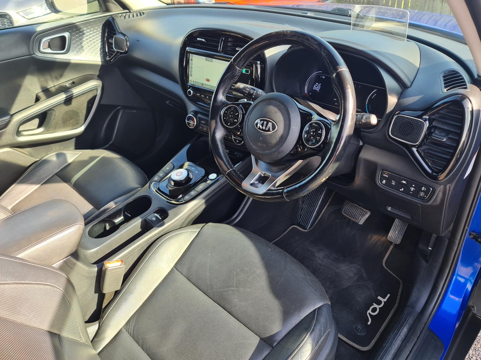 Kia Soul 64kWh First Edition SUV 5dr Electric Auto (201 bhp)