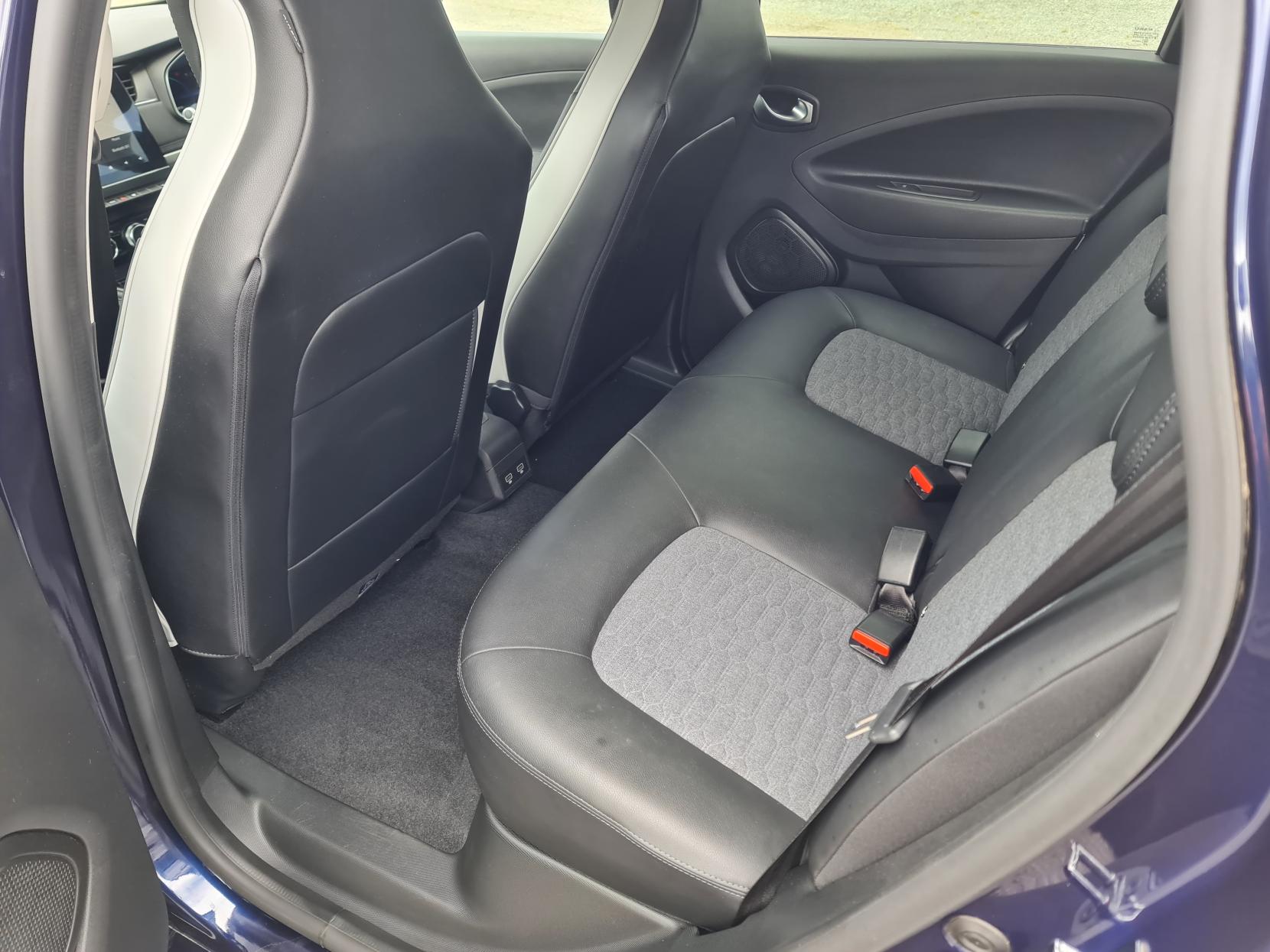 Renault Zoe R135 EV50 52kWh GT Line + Hatchback 5dr Electric Auto (Rapid Charge) (134 bhp)