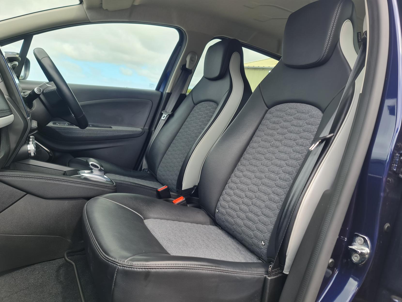 Renault Zoe R135 EV50 52kWh GT Line + Hatchback 5dr Electric Auto (Rapid Charge) (134 bhp)