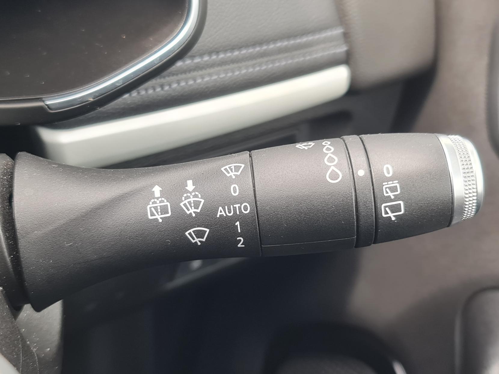 Renault Zoe R135 EV50 52kWh GT Line + Hatchback 5dr Electric Auto (Rapid Charge) (134 bhp)