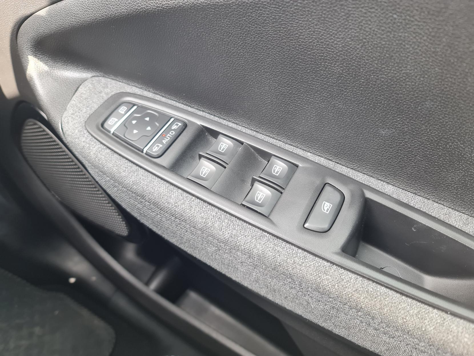 Renault Zoe R135 EV50 52kWh GT Line + Hatchback 5dr Electric Auto (Rapid Charge) (134 bhp)