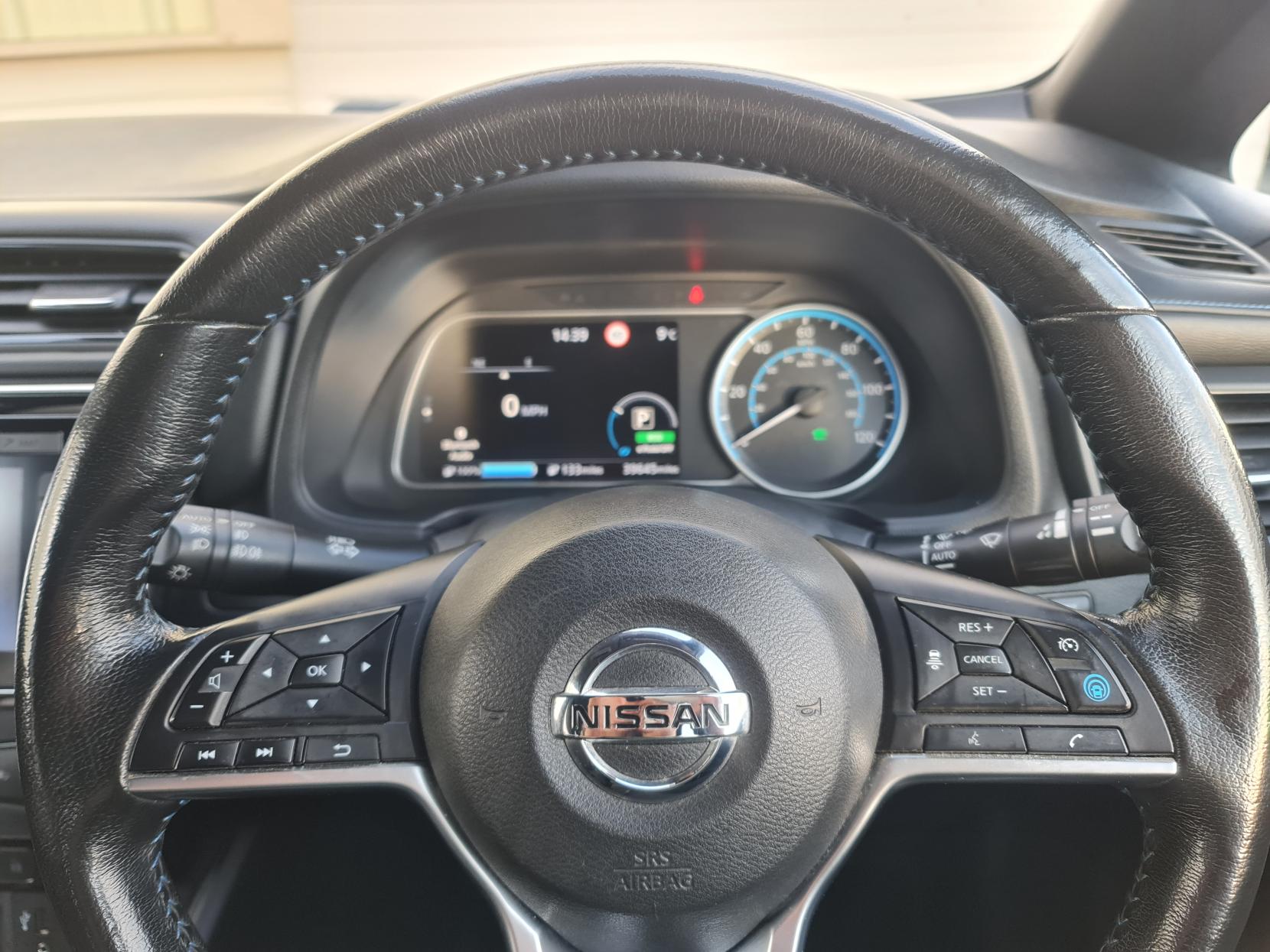 Nissan Leaf 40kWh N-Connecta Hatchback 5dr Electric Auto (150 ps)