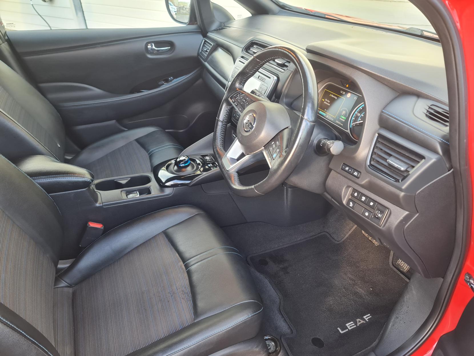 Nissan Leaf 40kWh N-Connecta Hatchback 5dr Electric Auto (150 ps)