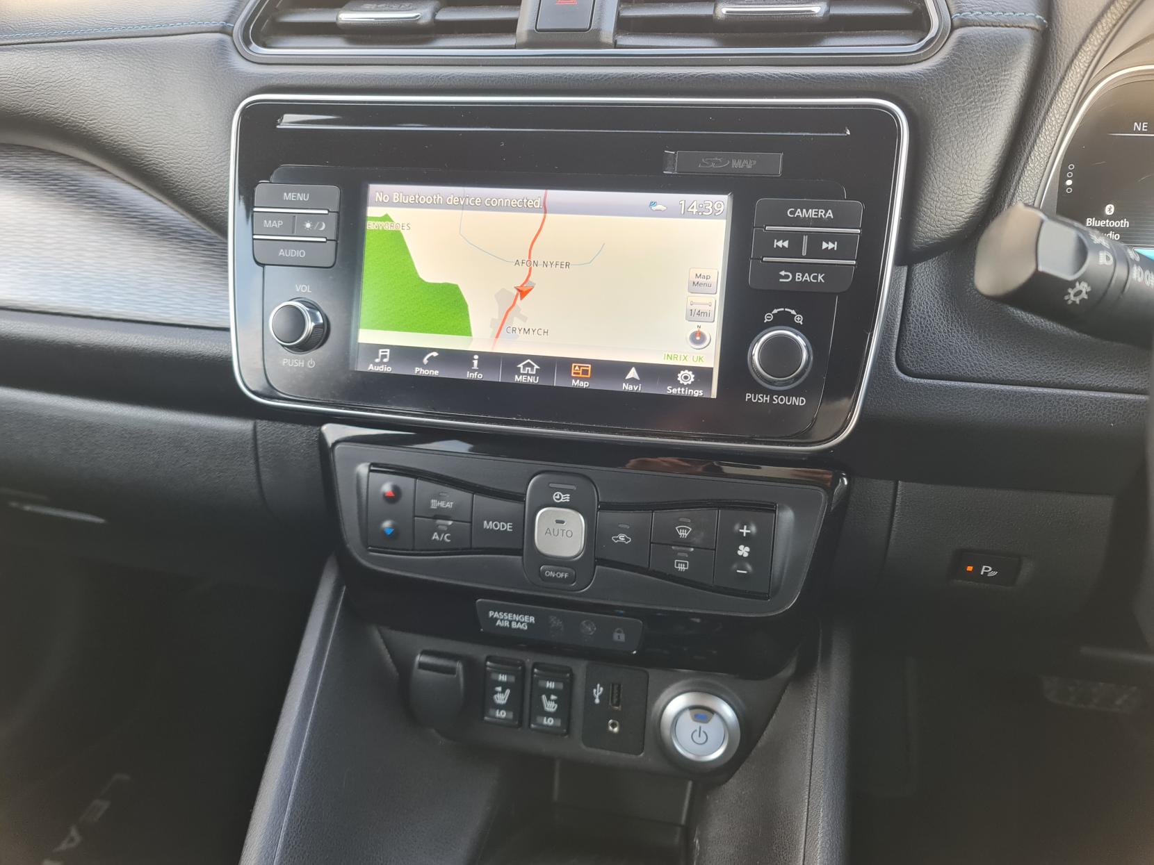 Nissan Leaf 40kWh N-Connecta Hatchback 5dr Electric Auto (150 ps)