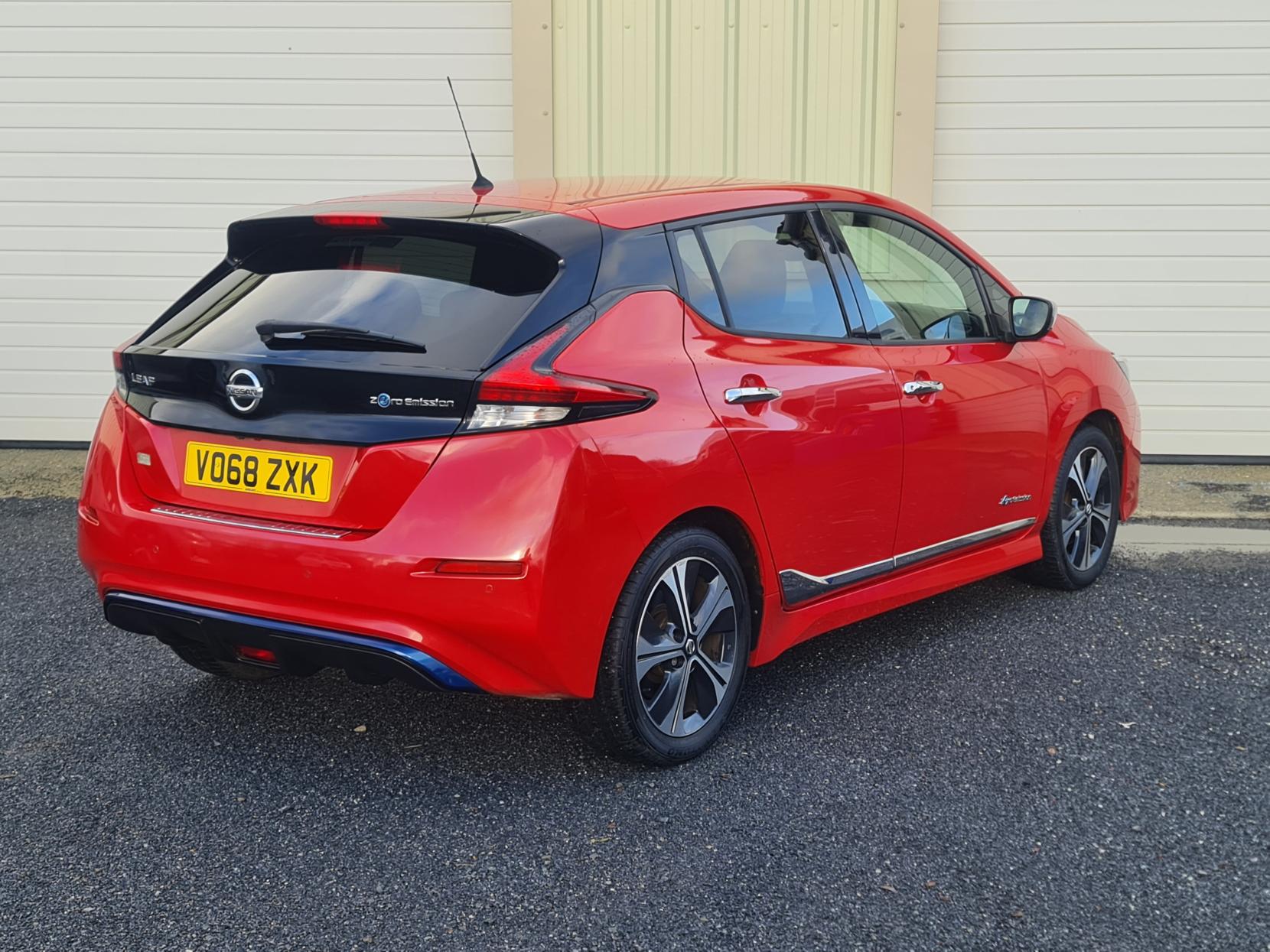 Nissan Leaf 40kWh N-Connecta Hatchback 5dr Electric Auto (150 ps)