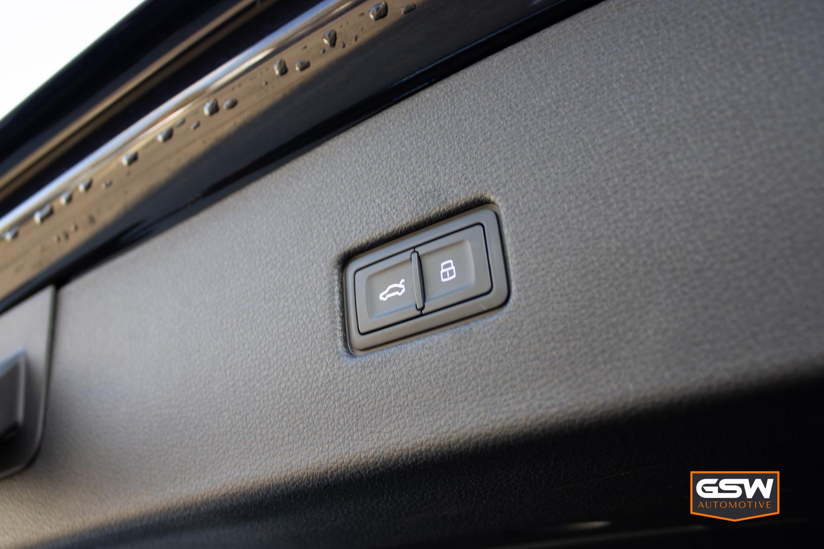 Audi RSQ8 4.0 TFSI V8 Carbon Black SUV 5dr Petrol Tiptronic quattro Euro 6 (s/s) (600 ps)