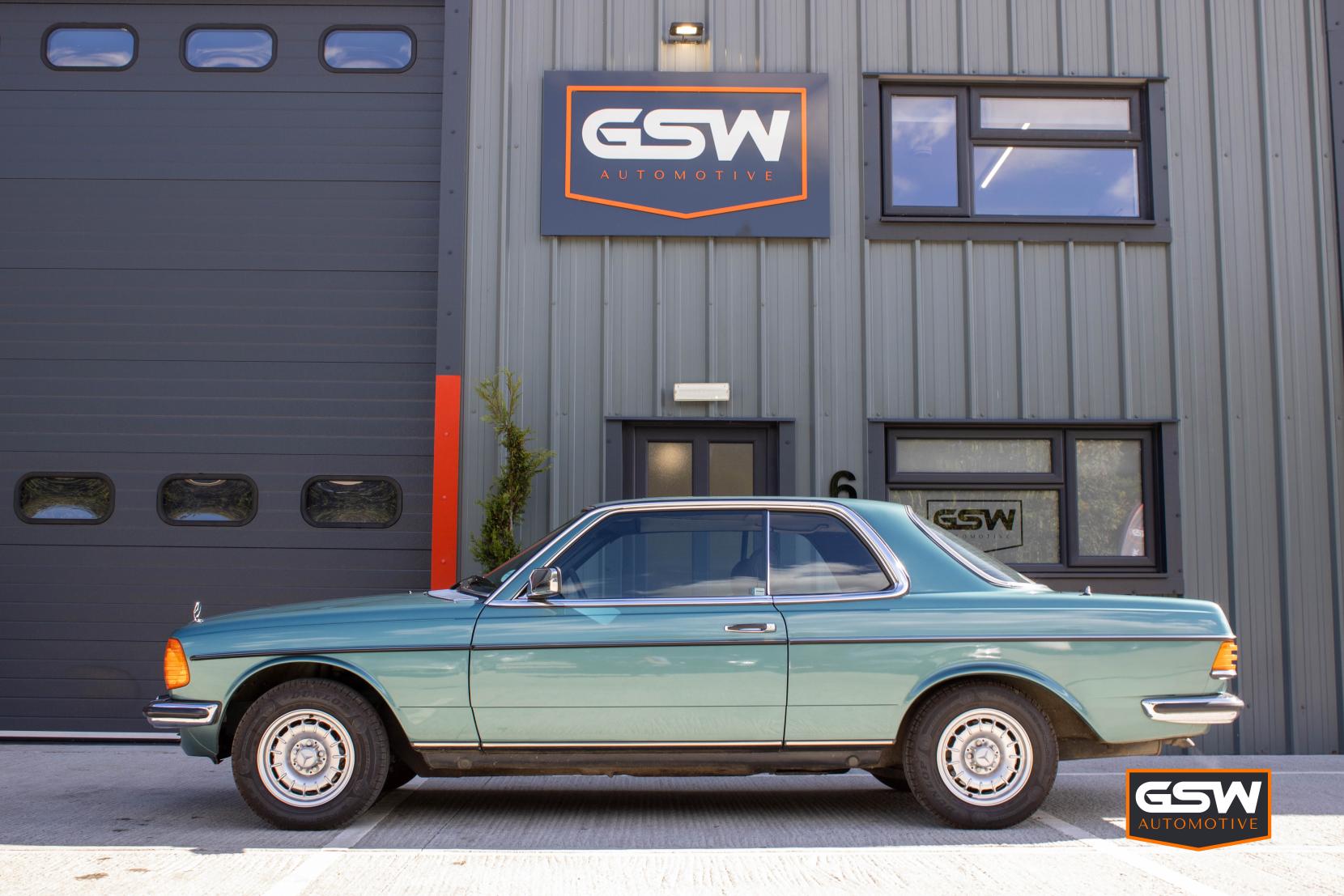 Mercedes-Benz 230 2.3 CE Coupe (1977 - 1992)