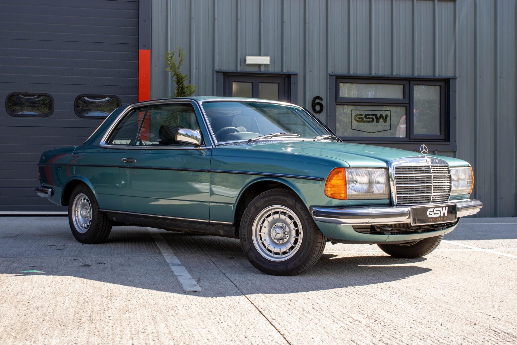 Mercedes-Benz 230 2.3 CE Coupe (1977 - 1992)