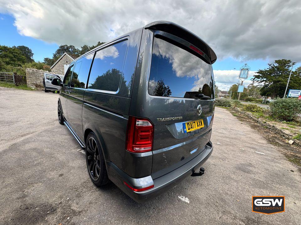 Volkswagen Transporter 2.0 BiTDI T32 BlueMotion Tech Highline Crew Van Double Cab 5dr Diesel Manual FWD SWB Euro 6 (s/s) (204 ps)